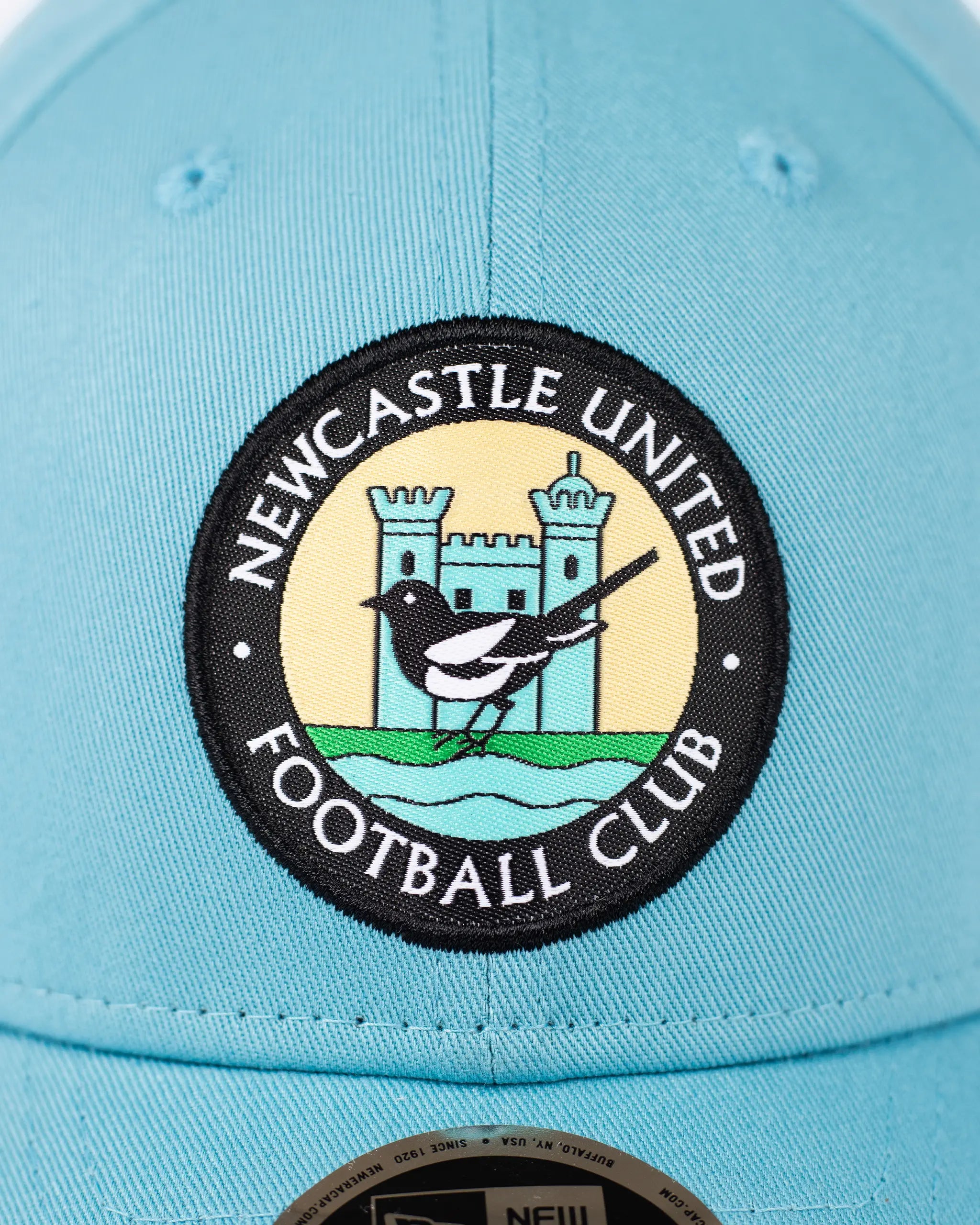 Newcastle United New Era Magpie Retro Crest Blue 9FORTY Cap
