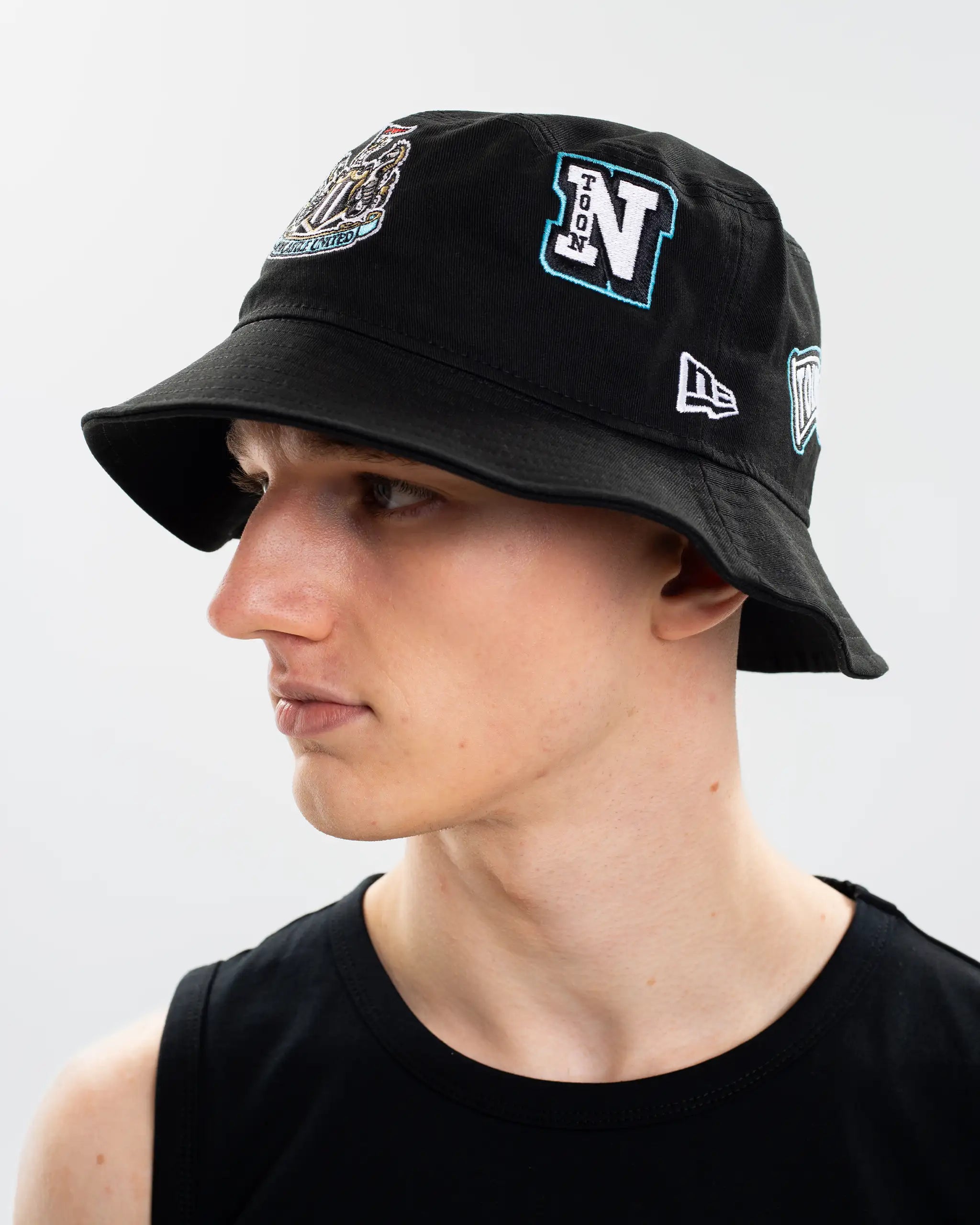 Newcastle United New Era Patch Logo Black Bucket Hat