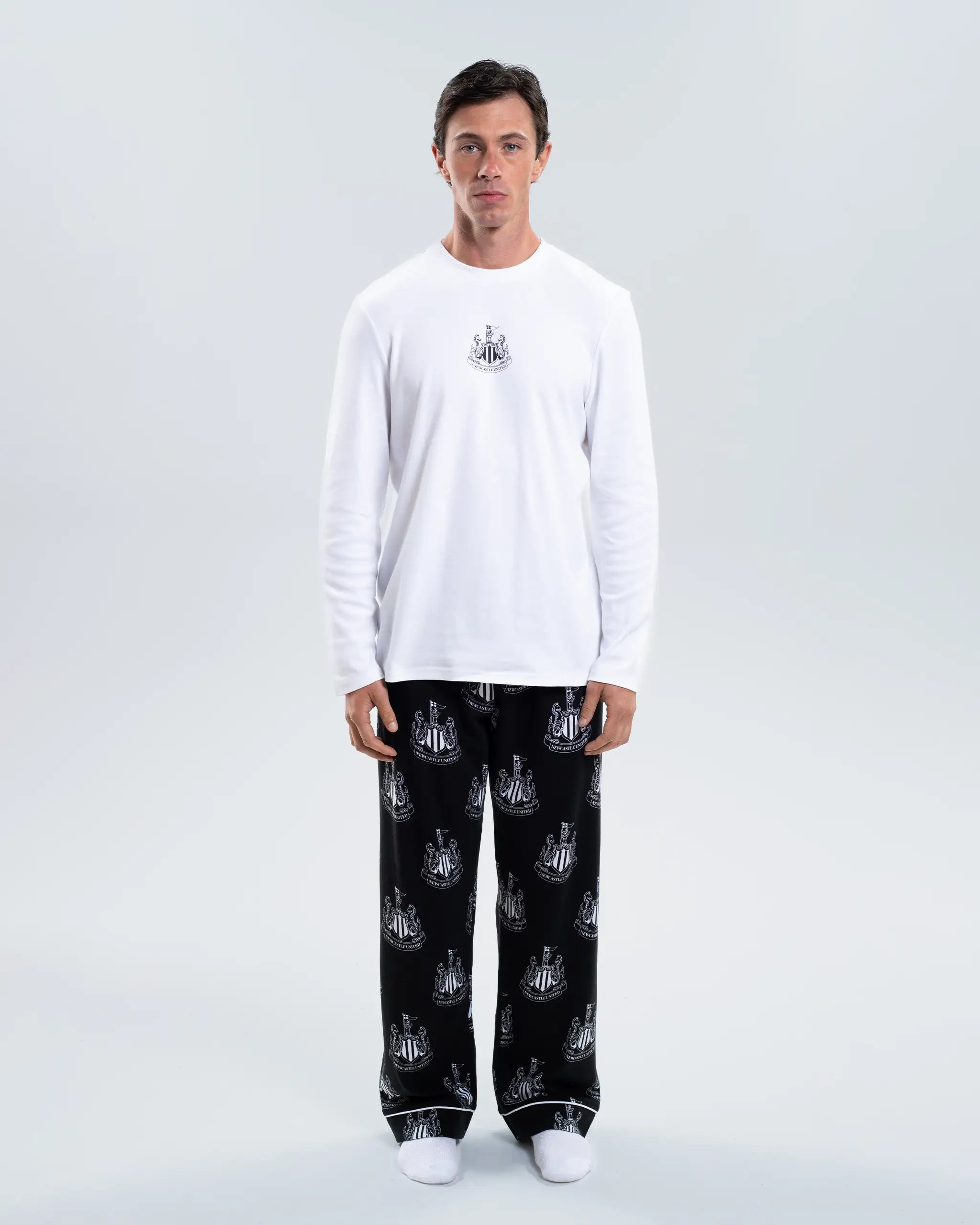 Newcastle United Adults Black and White Crest Pyjama Set