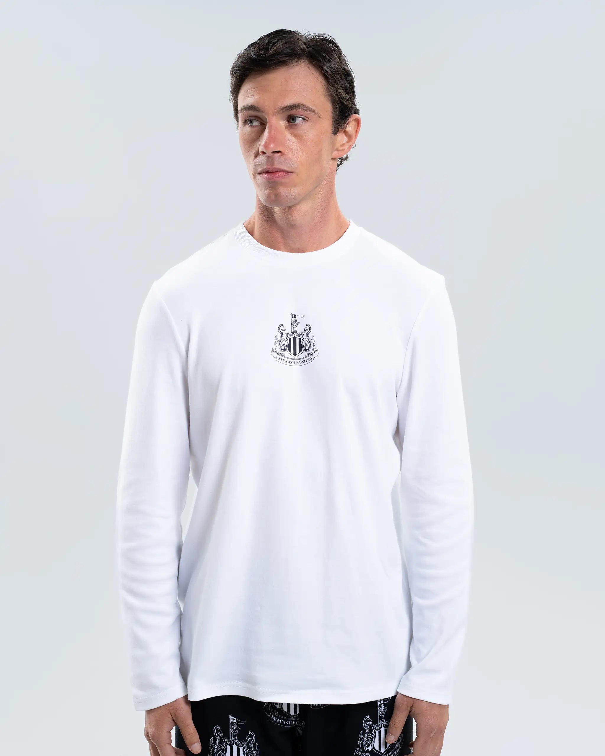 Newcastle United Adults Black and White Crest Pyjama Set