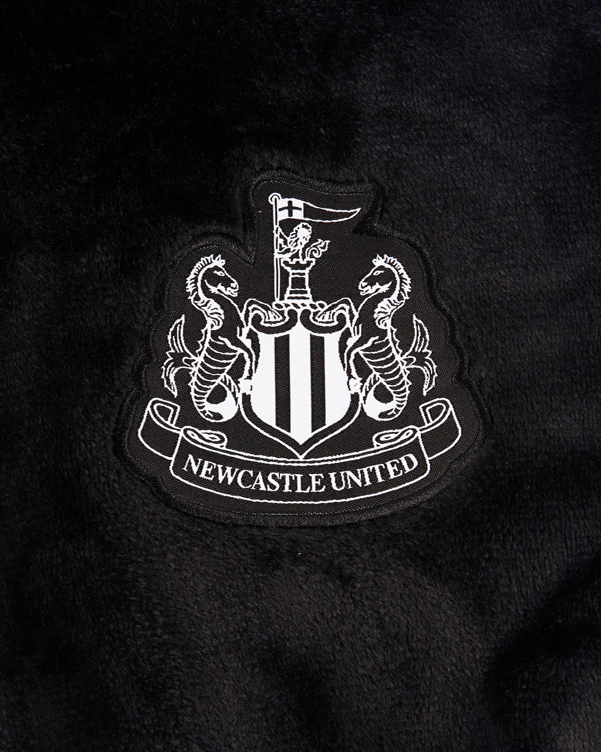 Newcastle United Kids' Black Dressing Gown