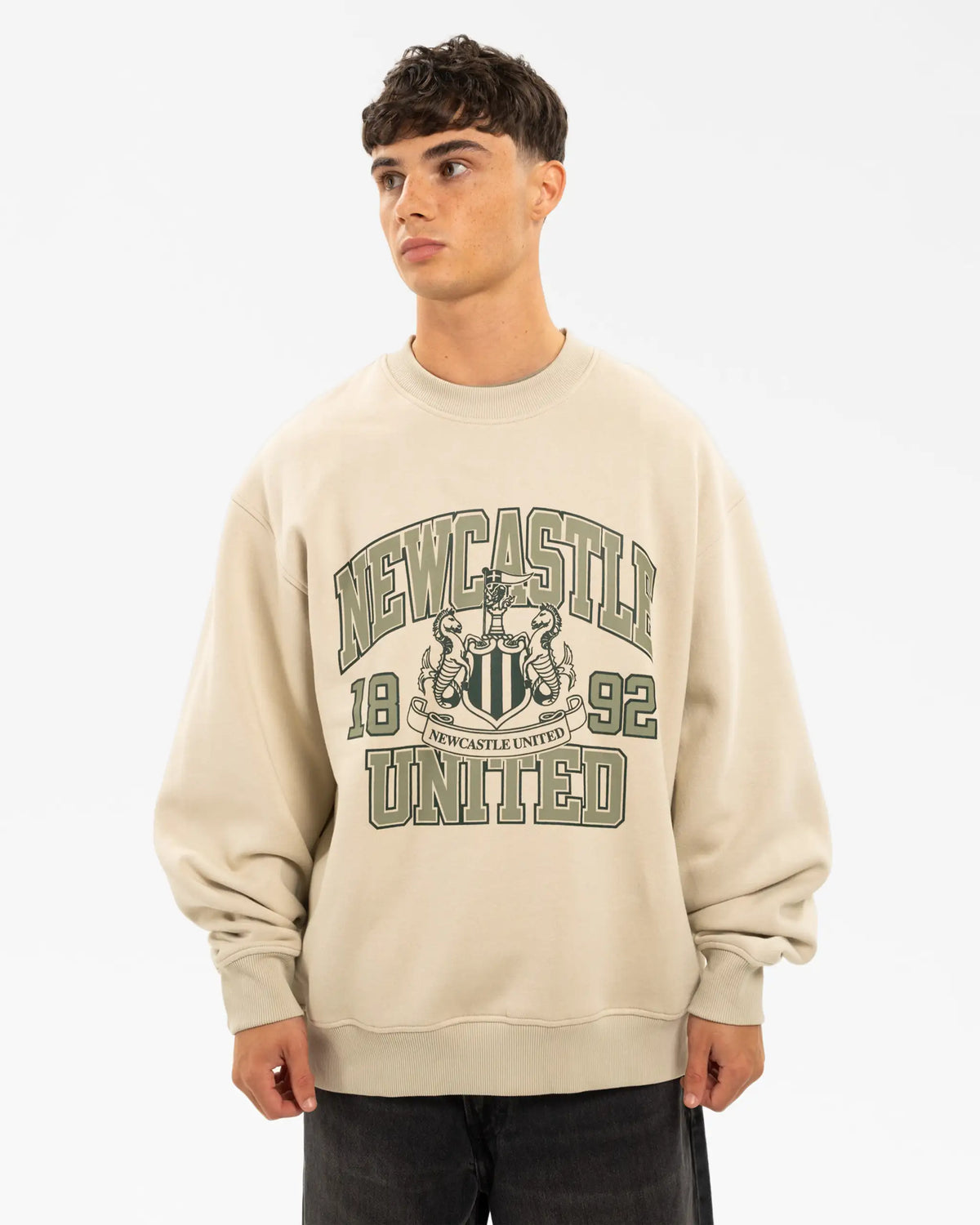 Newcastle United Men's Sand Graphic Crest Sweater