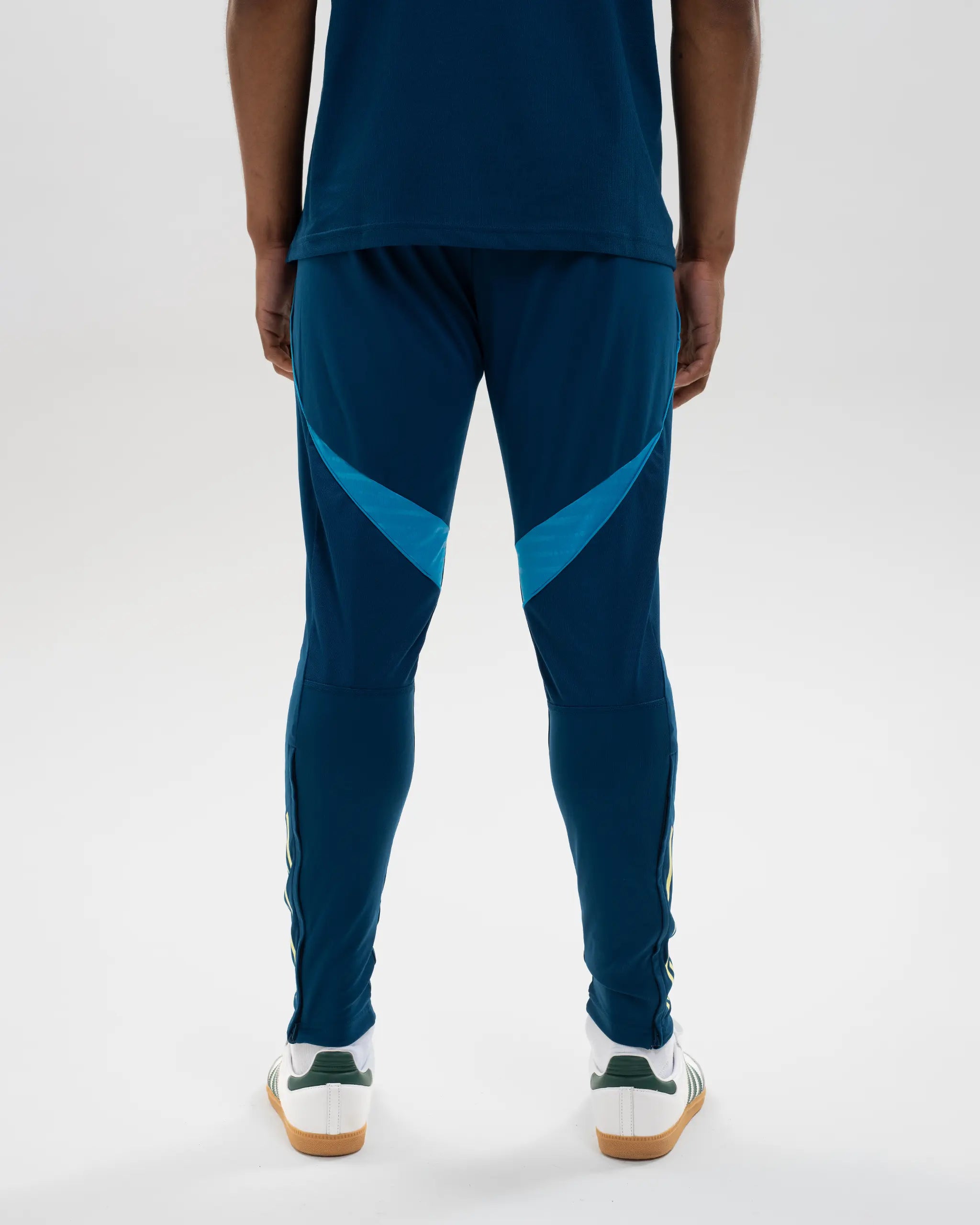 Newcastle United adidas 25/26 Coach's Range Training Bottoms