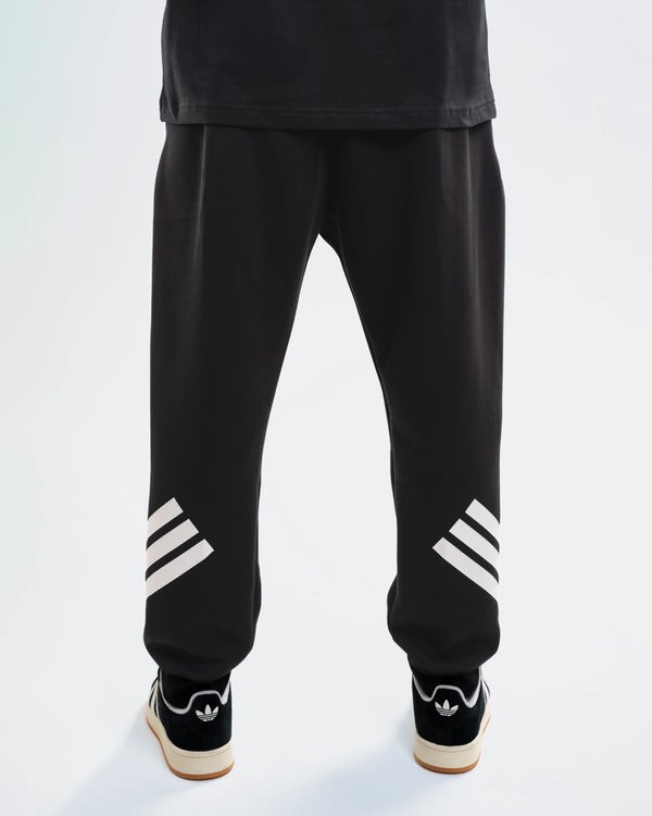 Newcastle United adidas Men's Black 3-Stripe Joggers