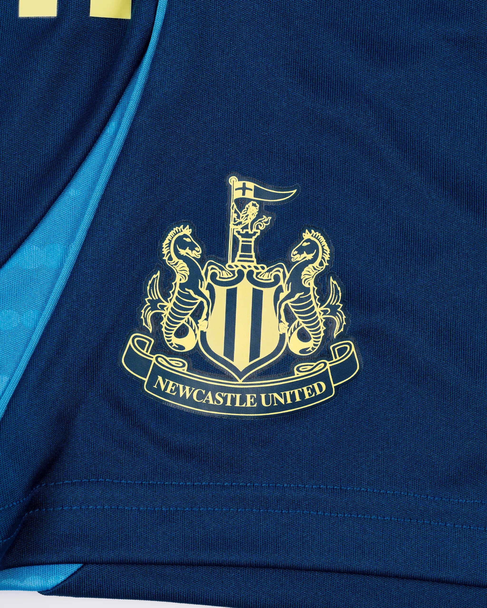 Newcastle United adidas 25/26 Coach's Range Kids' Training Shorts