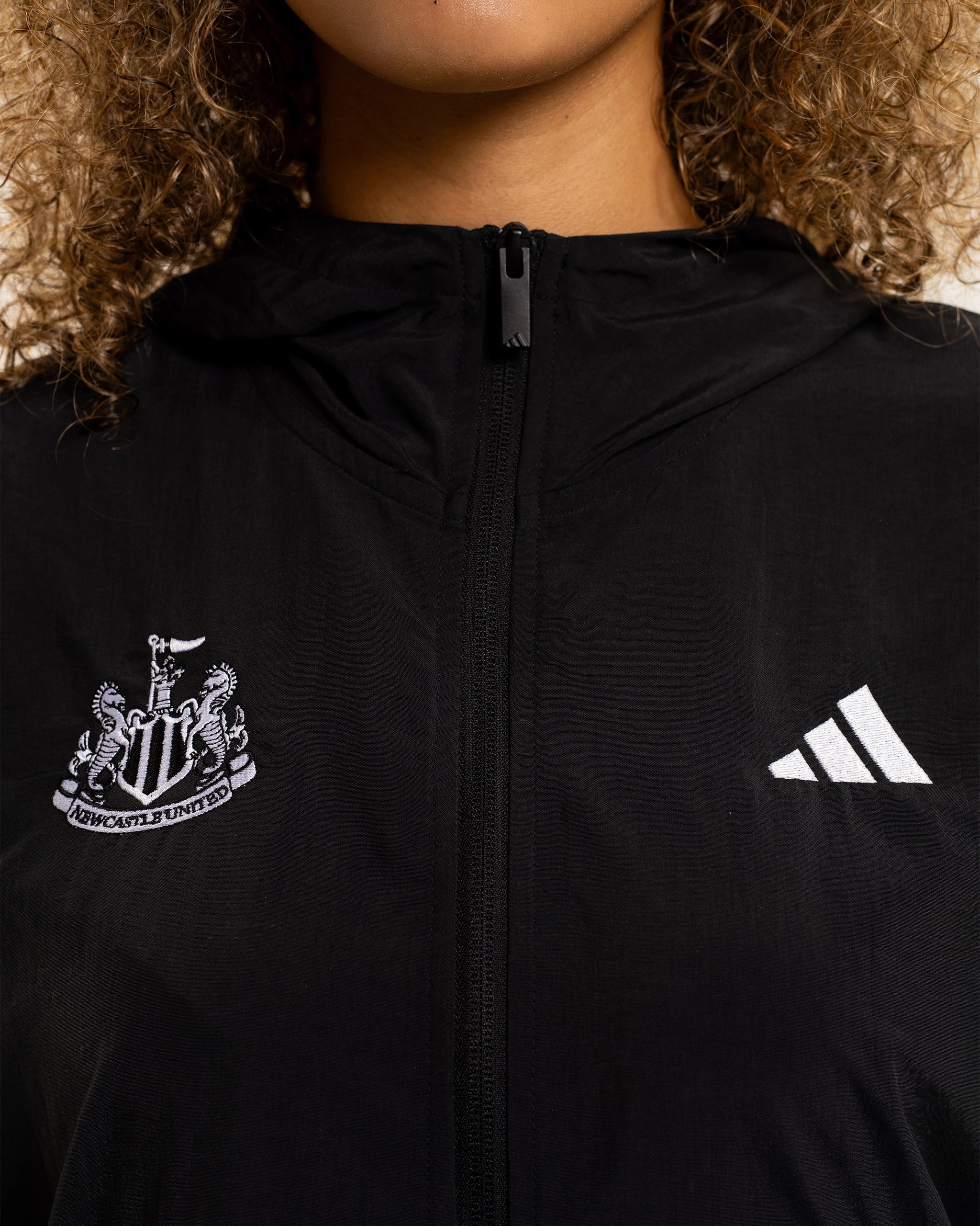 Newcastle United adidas Women's 3-Stripe Overhead 1/2 Zip Windbreaker Jacket