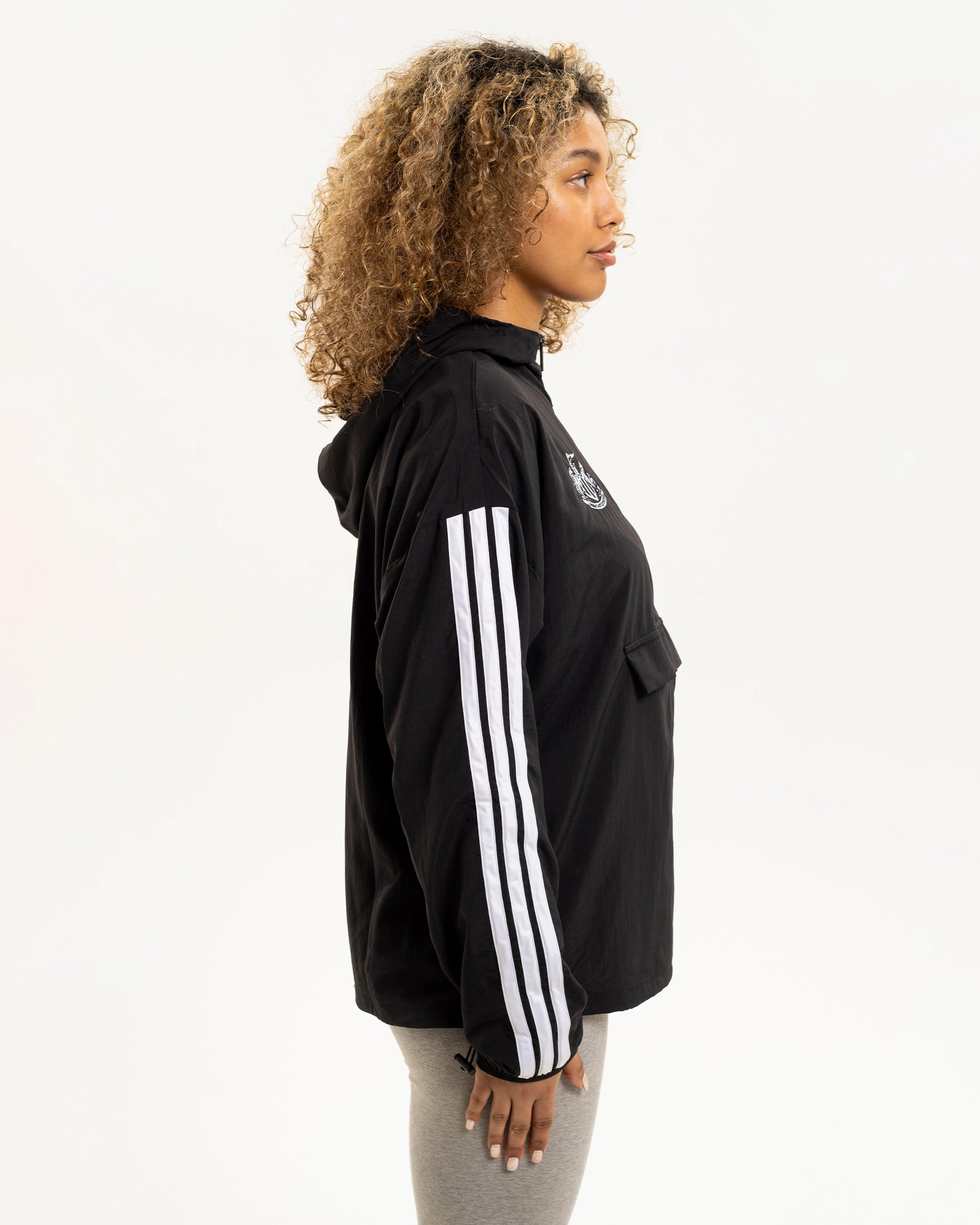Newcastle United adidas Women's 3-Stripe Overhead 1/2 Zip Windbreaker Jacket