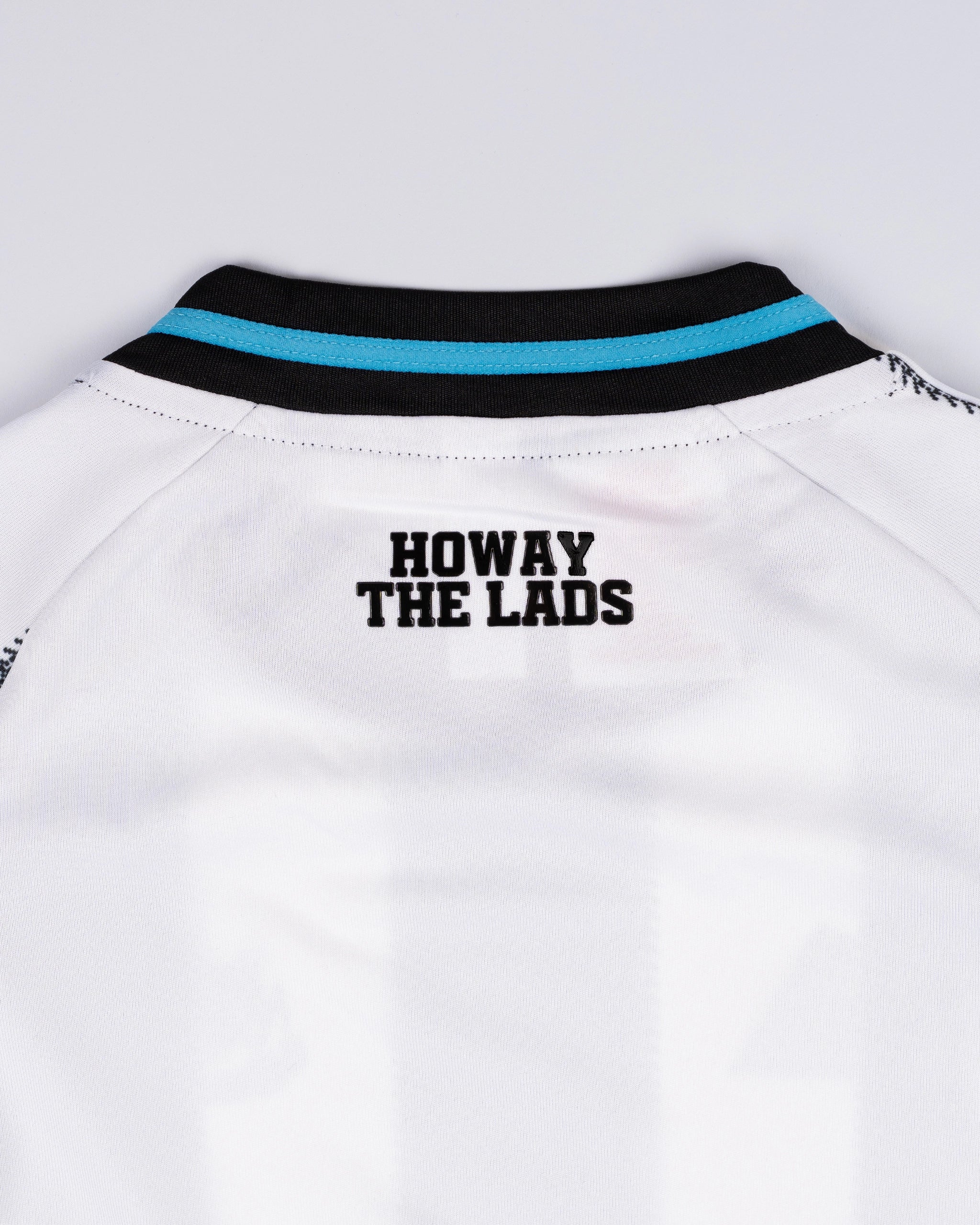 Newcastle United adidas 25/26 Home Mini Kit