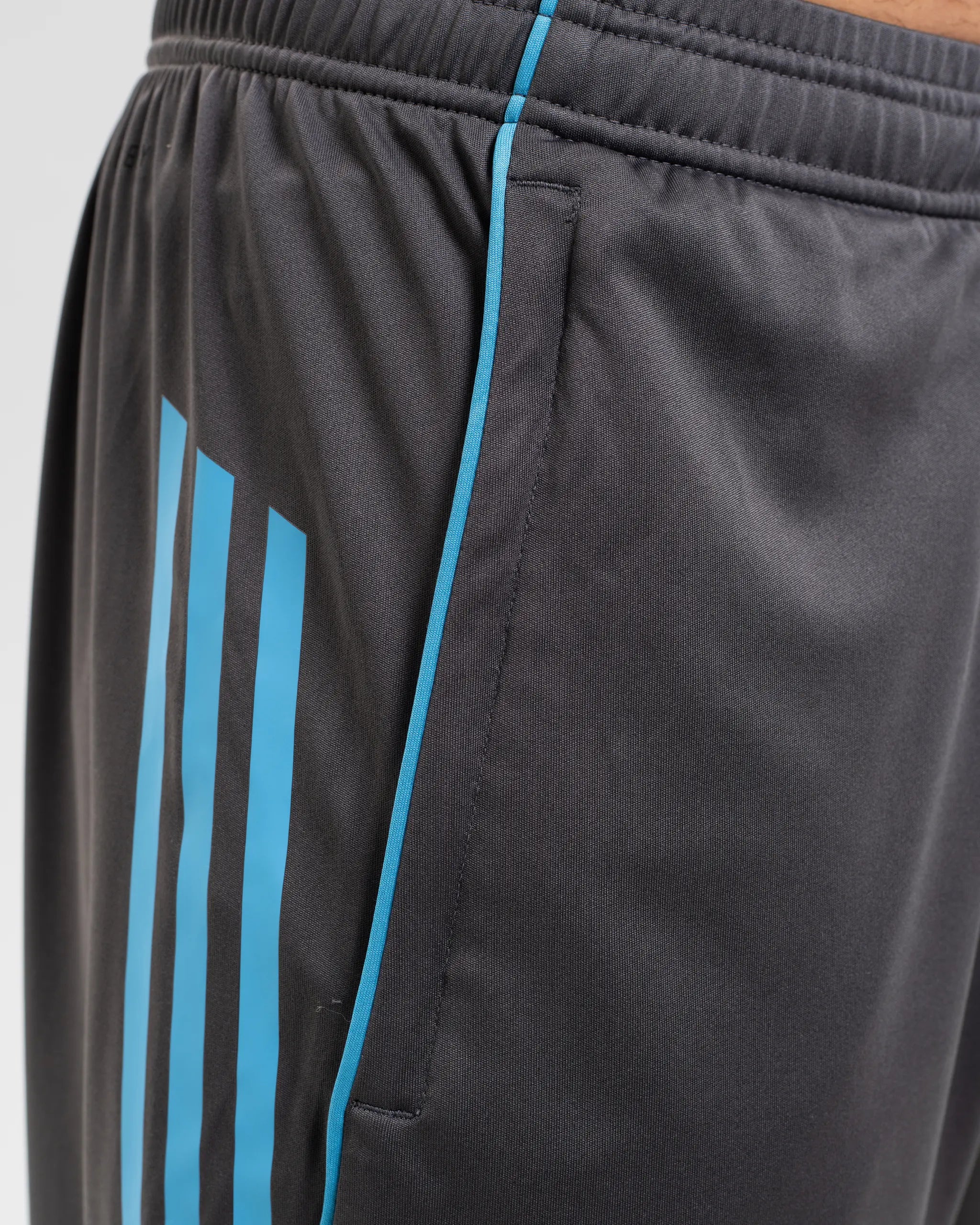 Newcastle United adidas 25/26 Players Range Grey Training Shorts