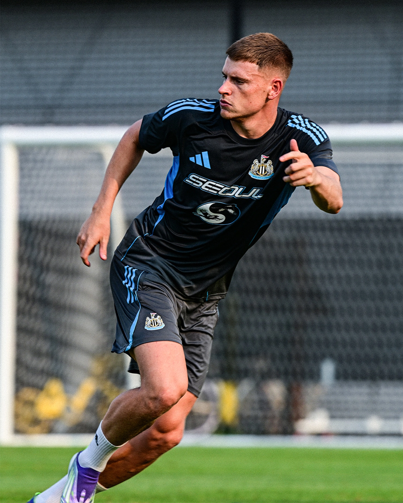 Newcastle United adidas 25/26 Players Range Men's Grey Training Shirt Pre-Season Edition