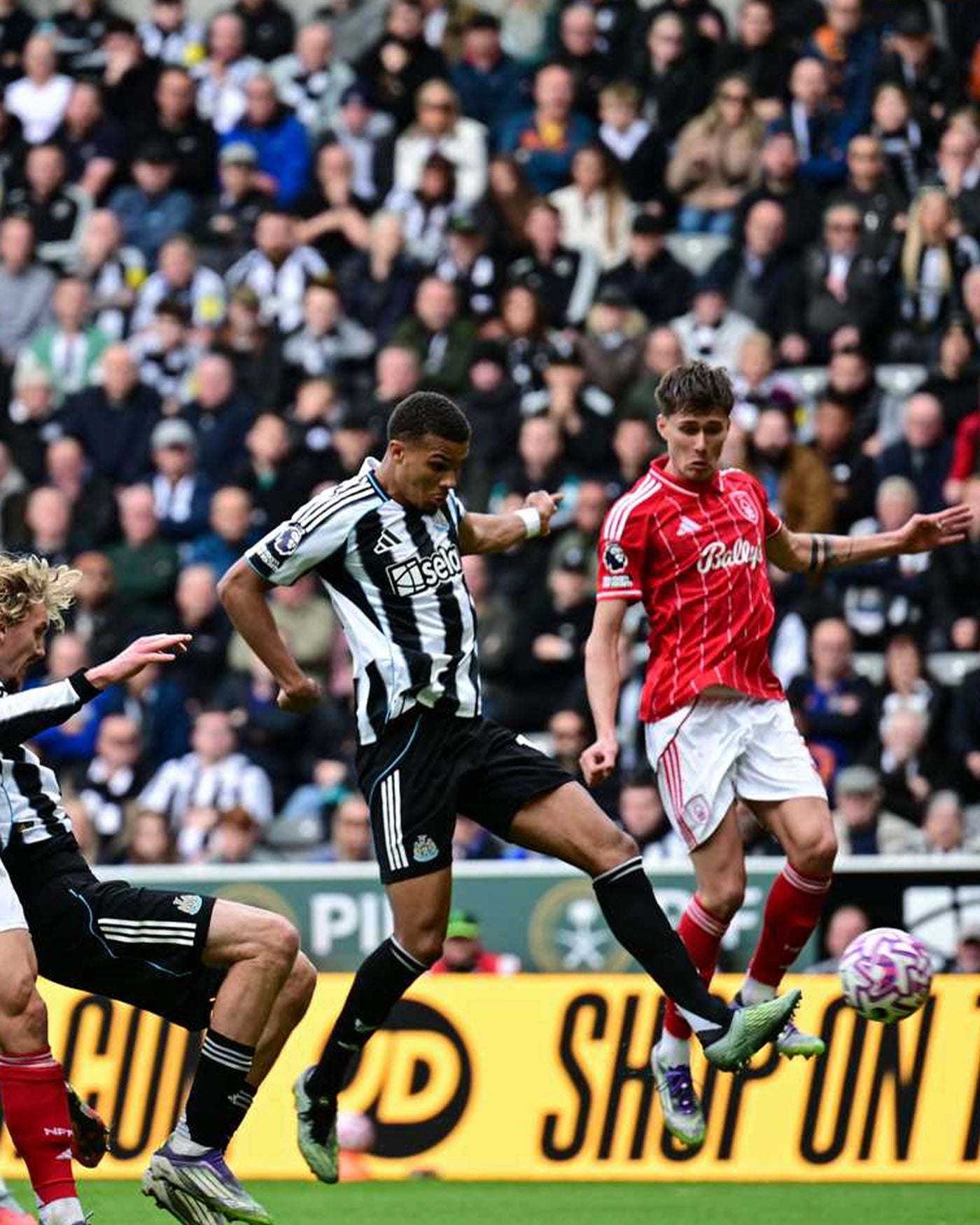 Newcastle United THIAW 25/26 Match Worn Signed Shirt - Nottingham Forest (H)