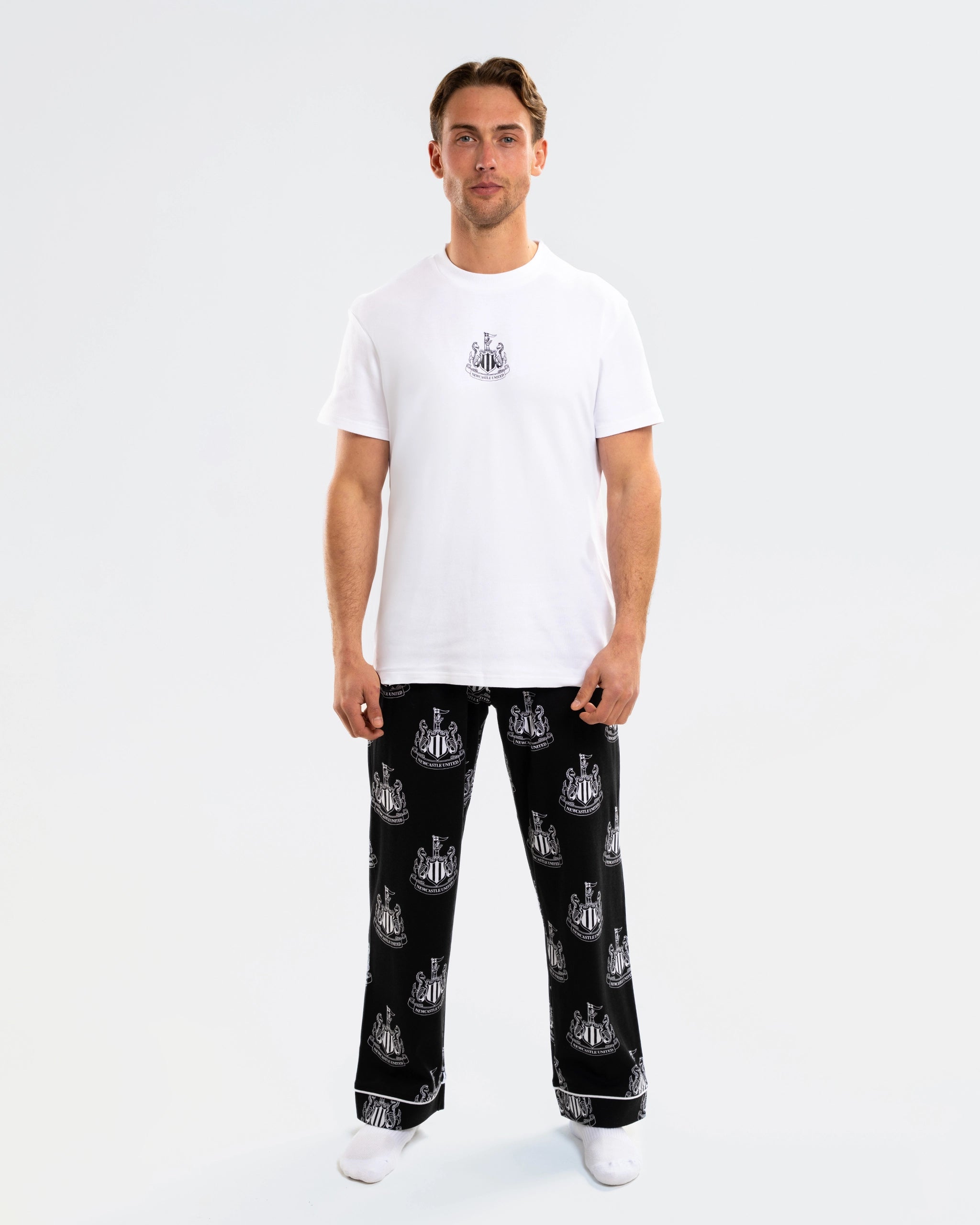 Newcastle United Men's Black & White Crest Short Sleeved Pyjama Set