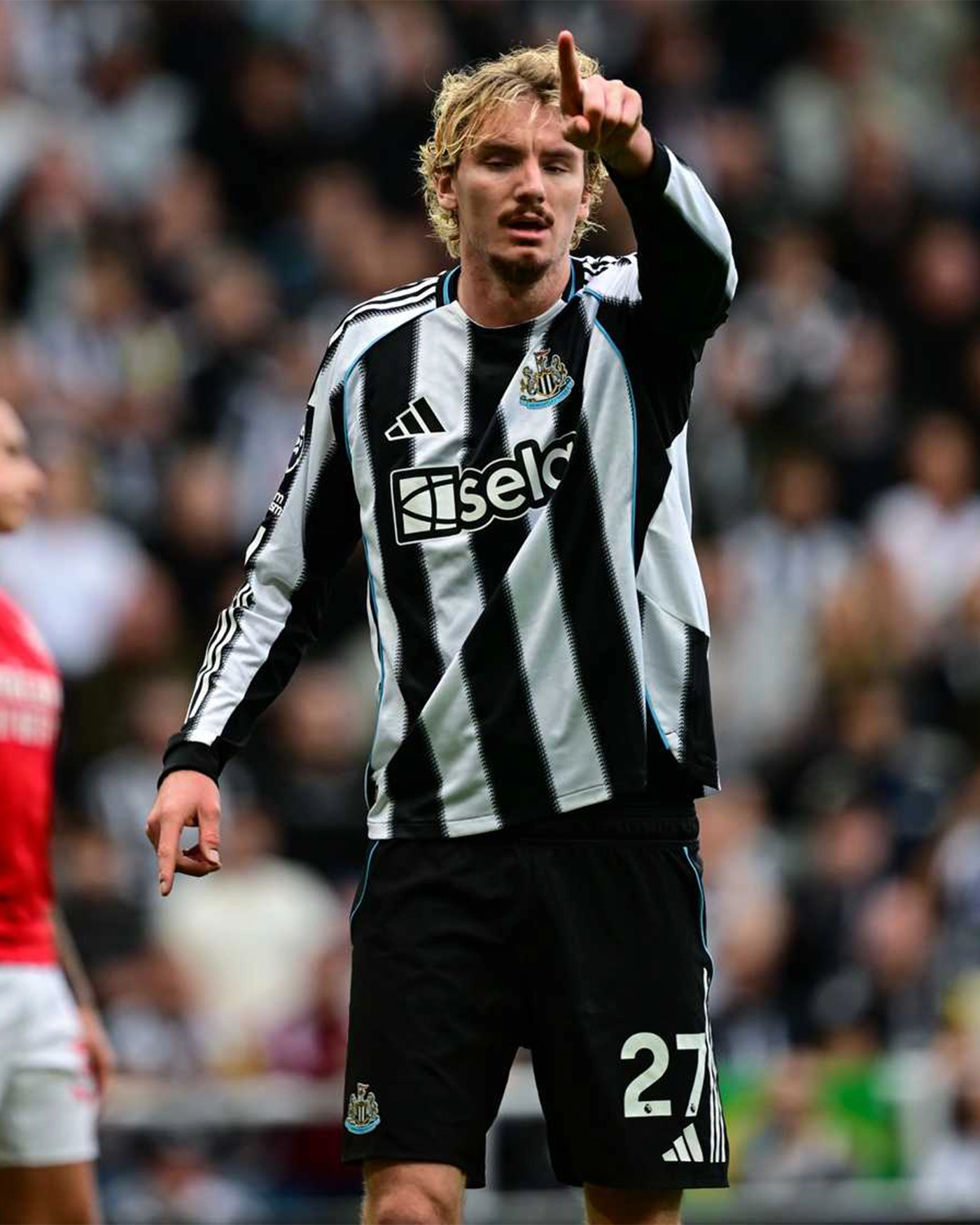 Newcastle United WOLTEMADE 25/26 Match Worn Signed Shirt - Arsenal (H)