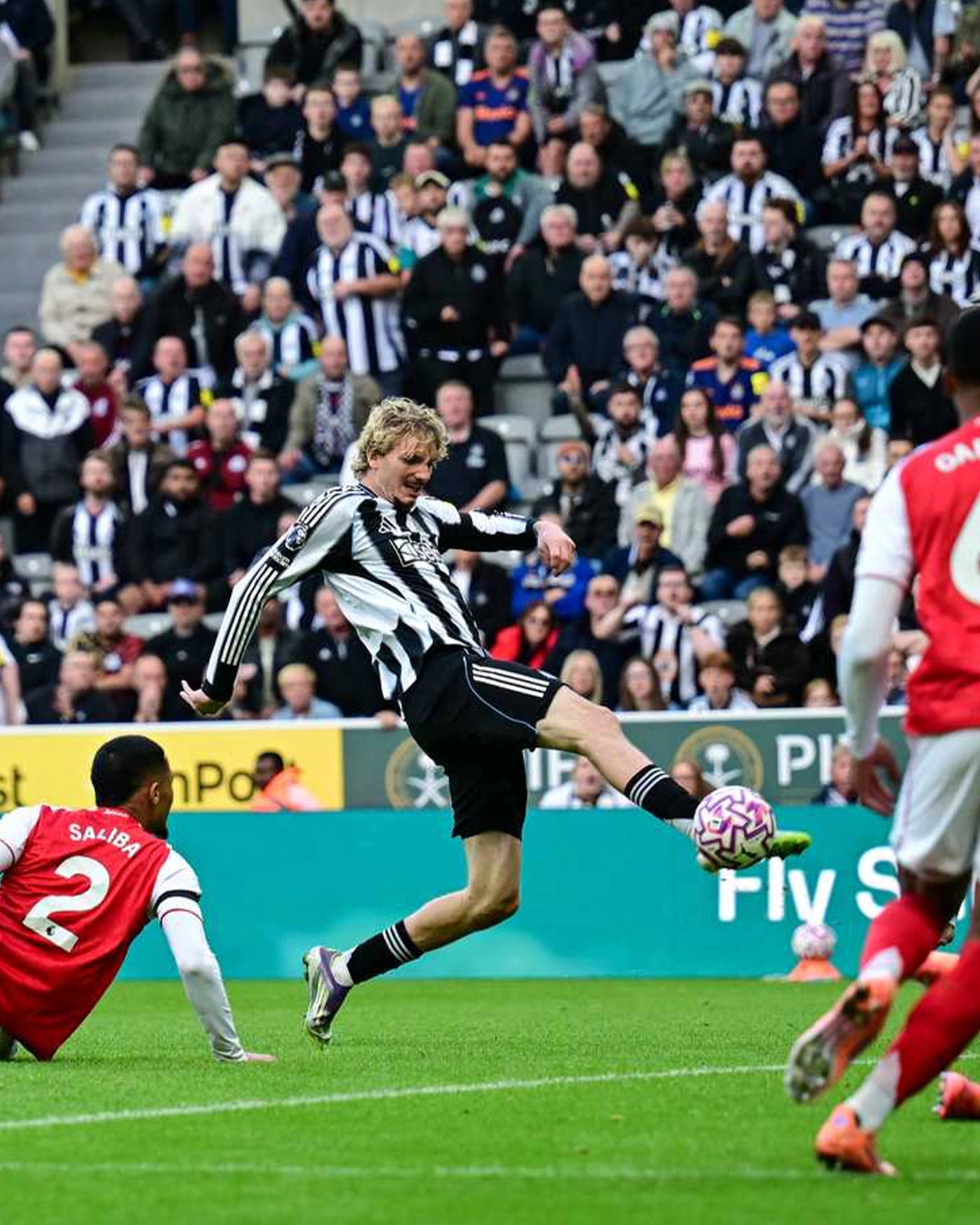 Newcastle United WOLTEMADE 25/26 Match Worn Signed Shirt - Arsenal (H)