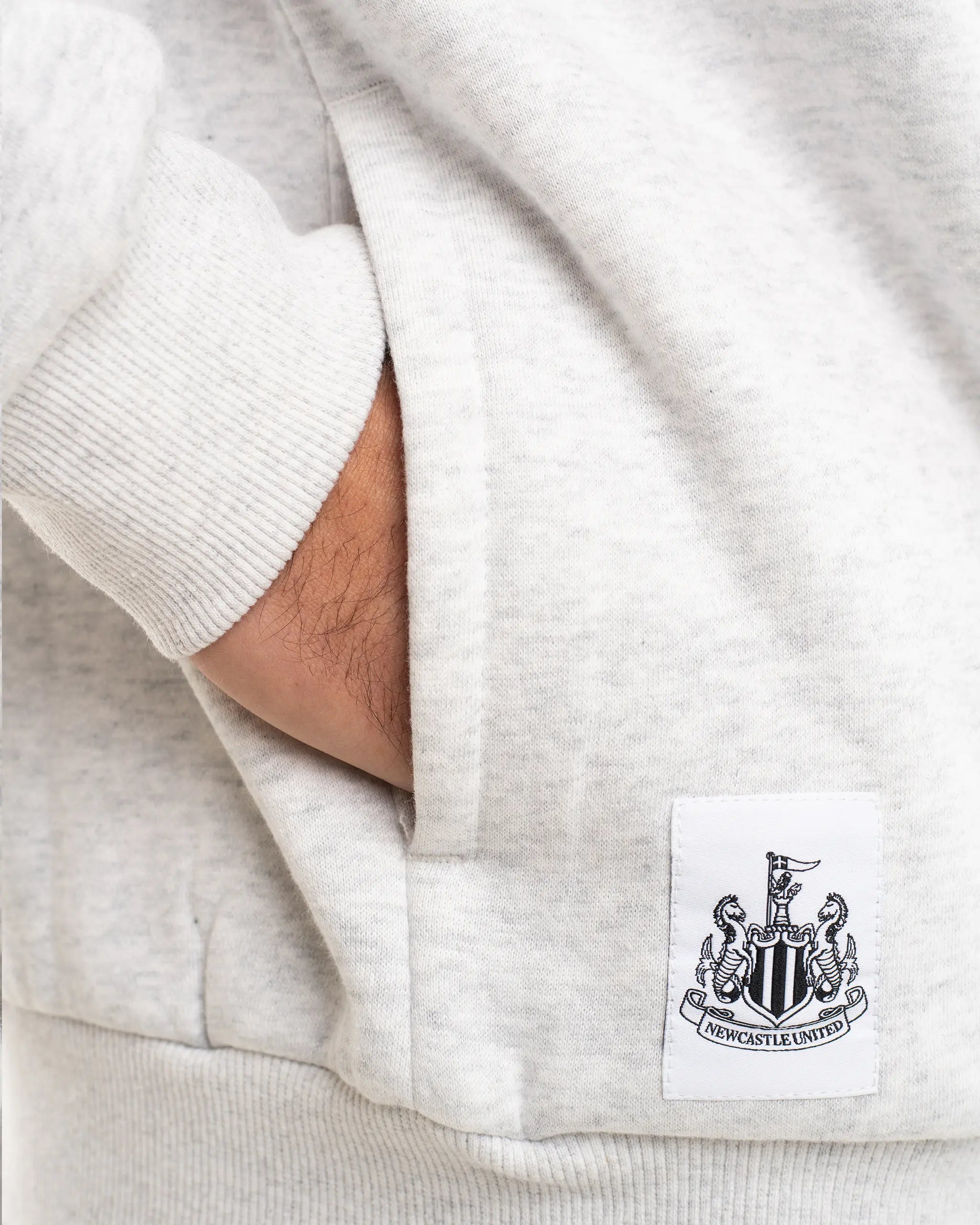 Newcastle United Adults NUFC Quarter Zip Sweatshirt
