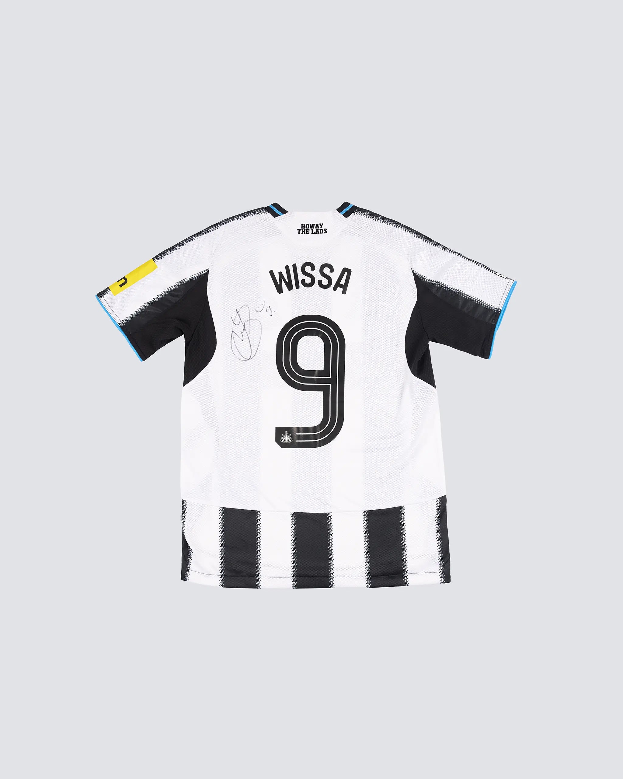 Newcastle United WISSA 25/26 Boxed Signed Home Shirt