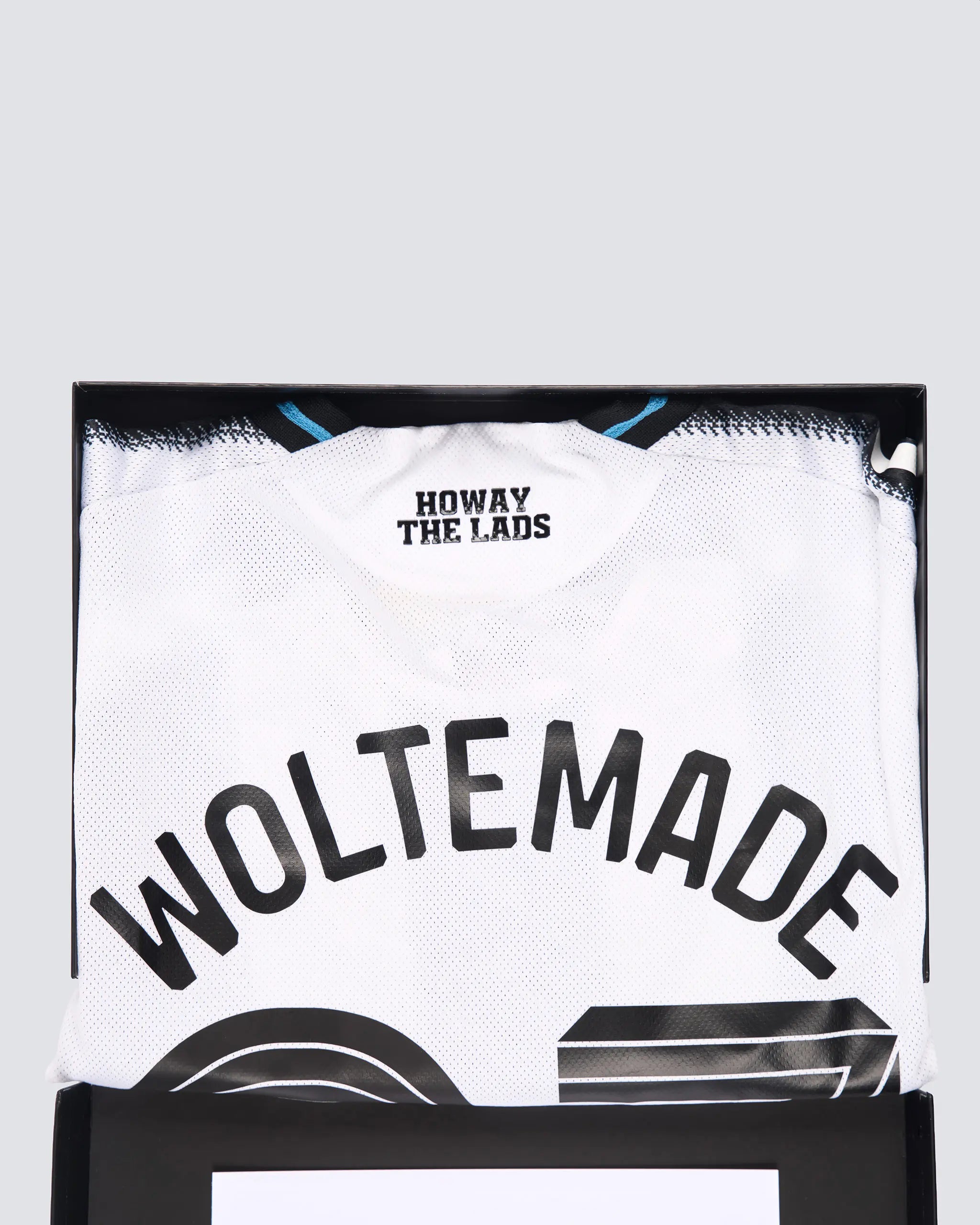 Newcastle United WOLTEMADE 25/26 Boxed Signed Home Shirt