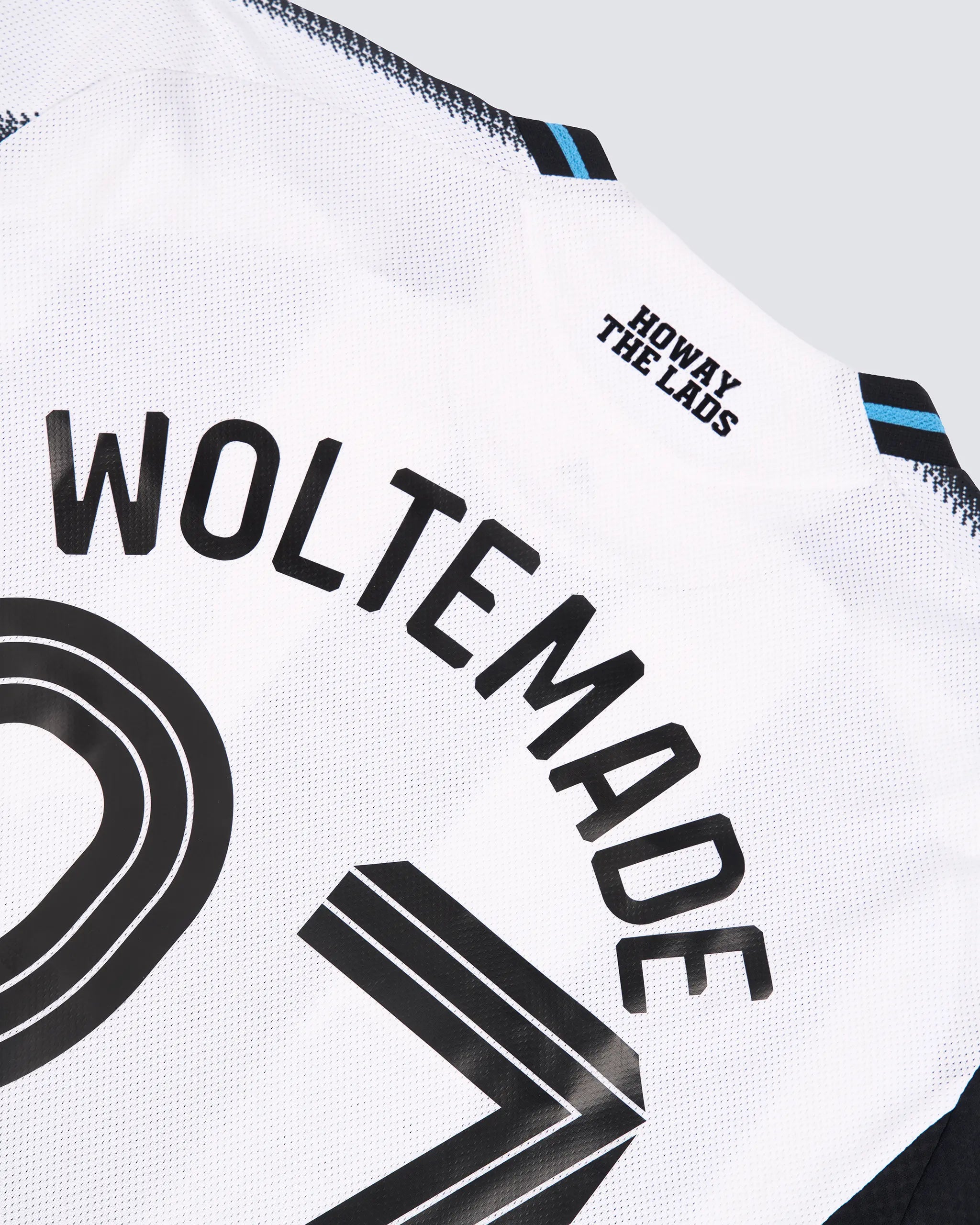 Newcastle United WOLTEMADE 25/26 Boxed Signed Home Shirt