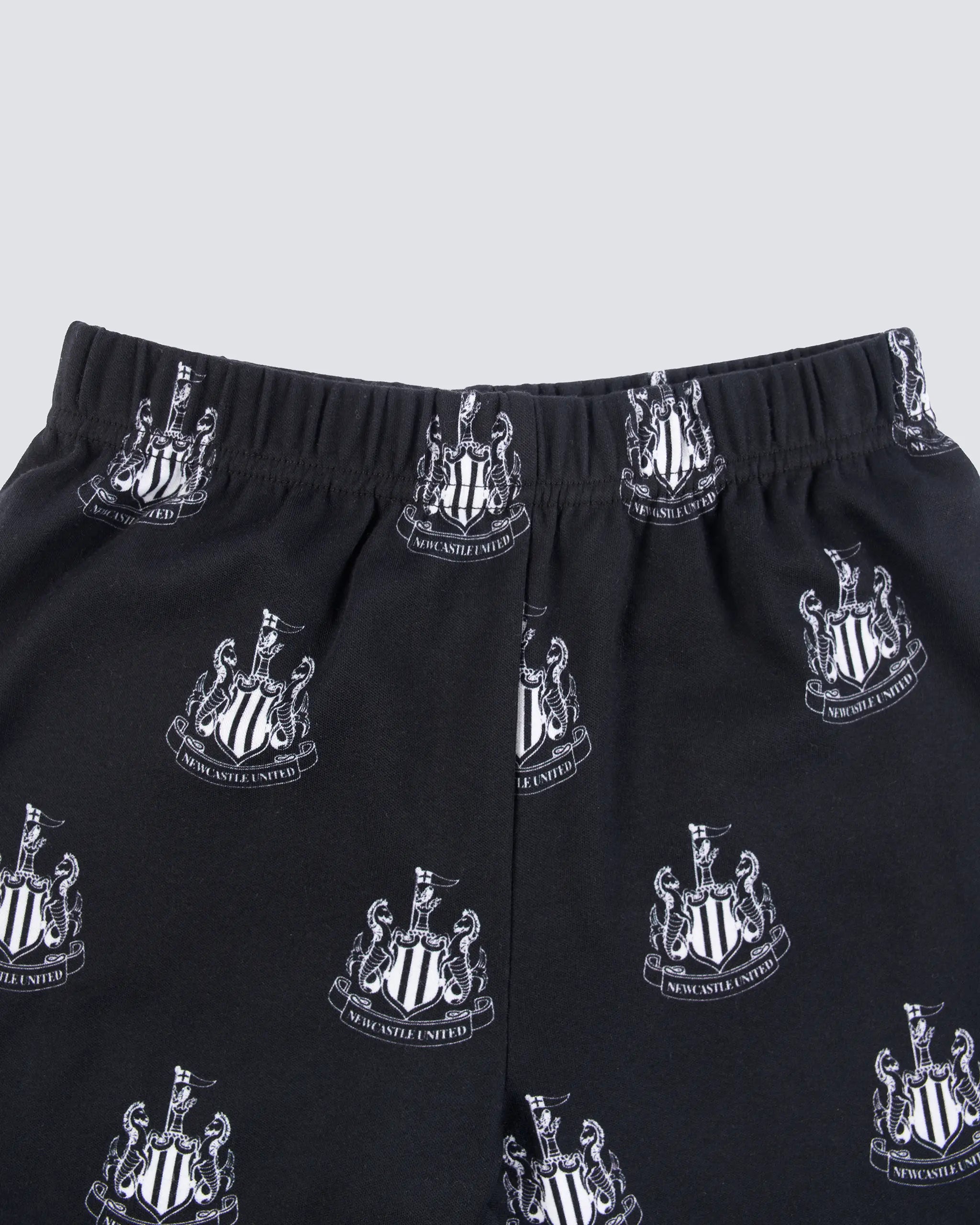 Newcastle United Kid's Black Crest Pyjama Set