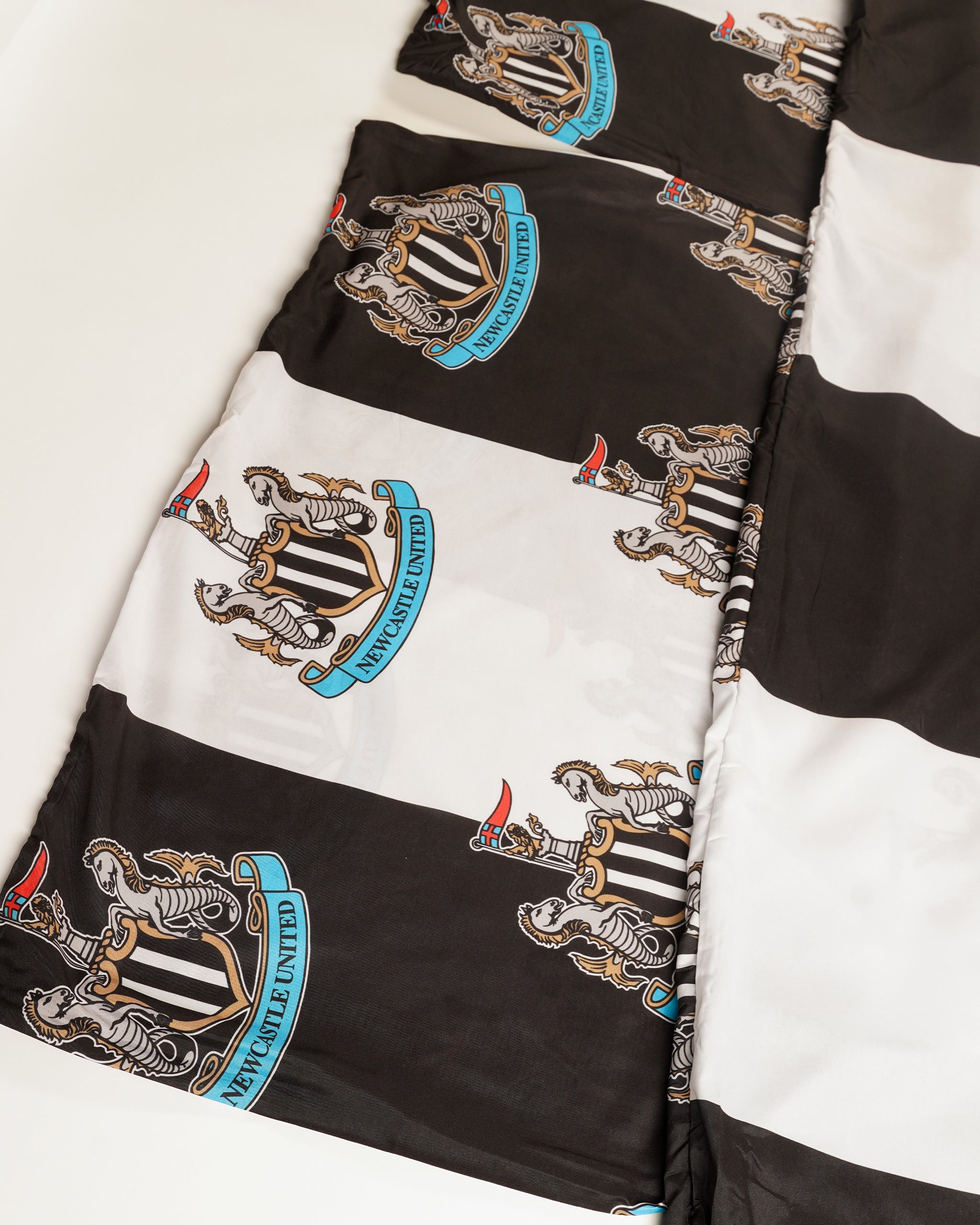 Newcastle United Double Duvet & Pillows Set