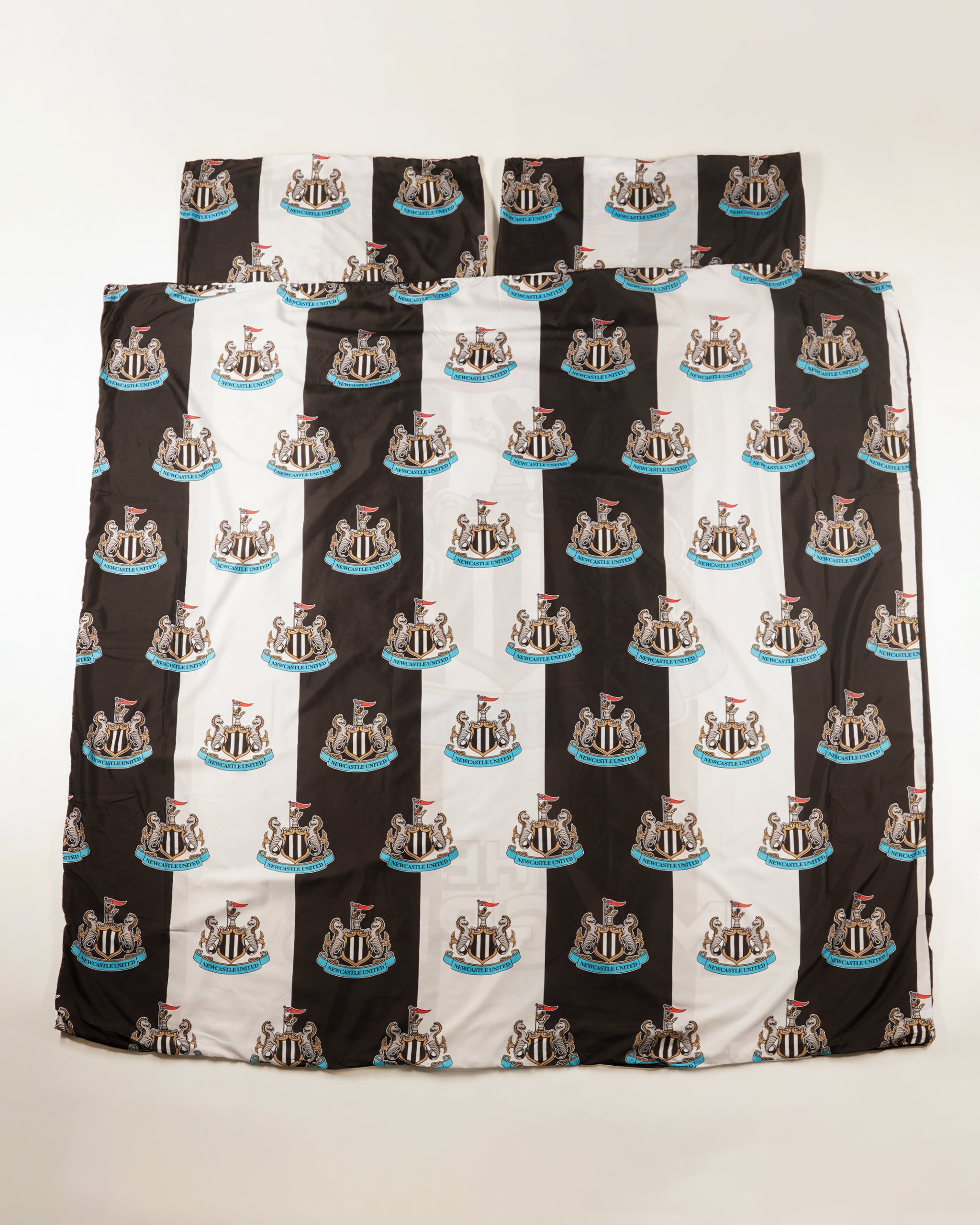 Newcastle United Double Duvet & Pillows Set