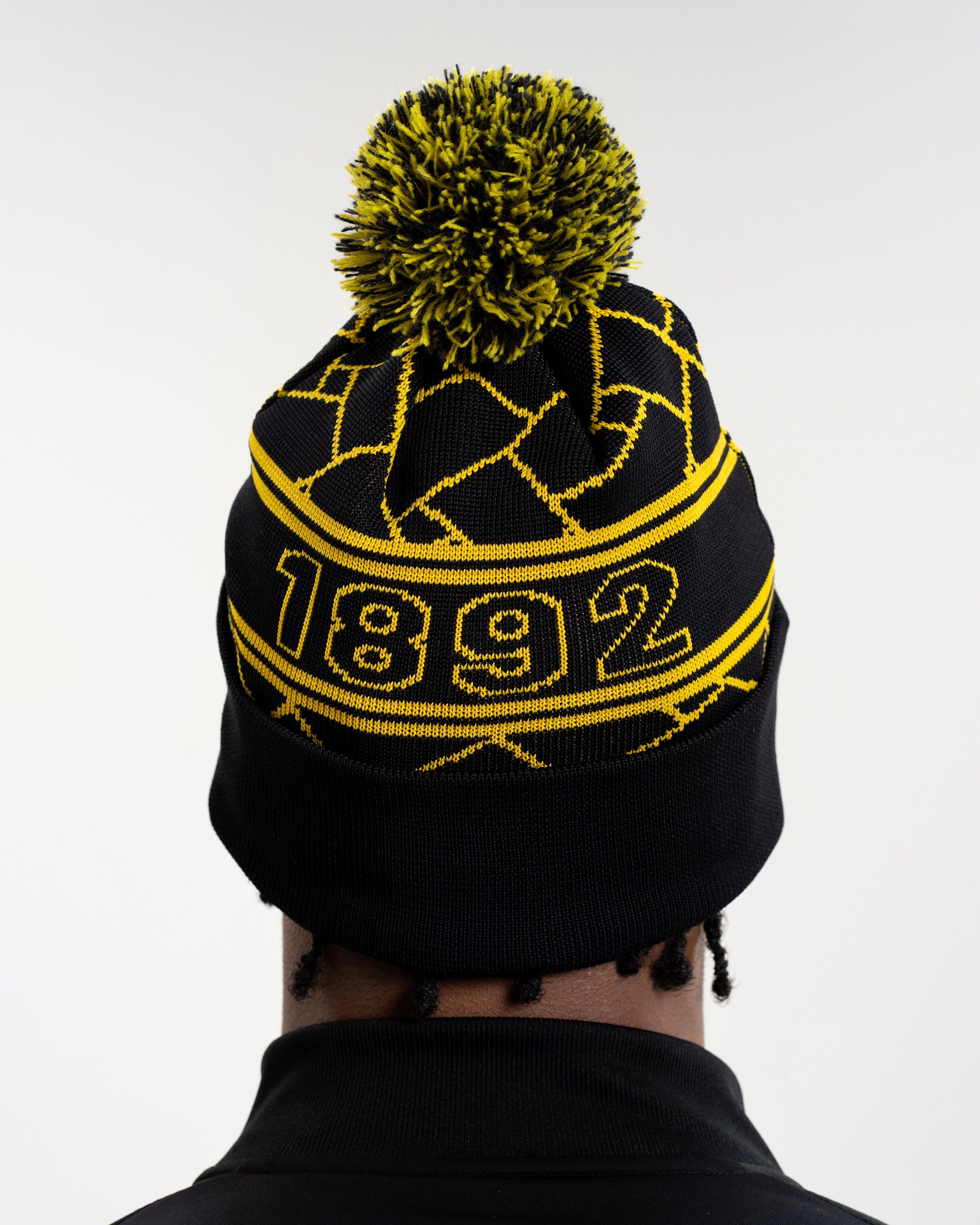 Newcastle United New Era Black & Yellow 1892 Knit Beanie Hat