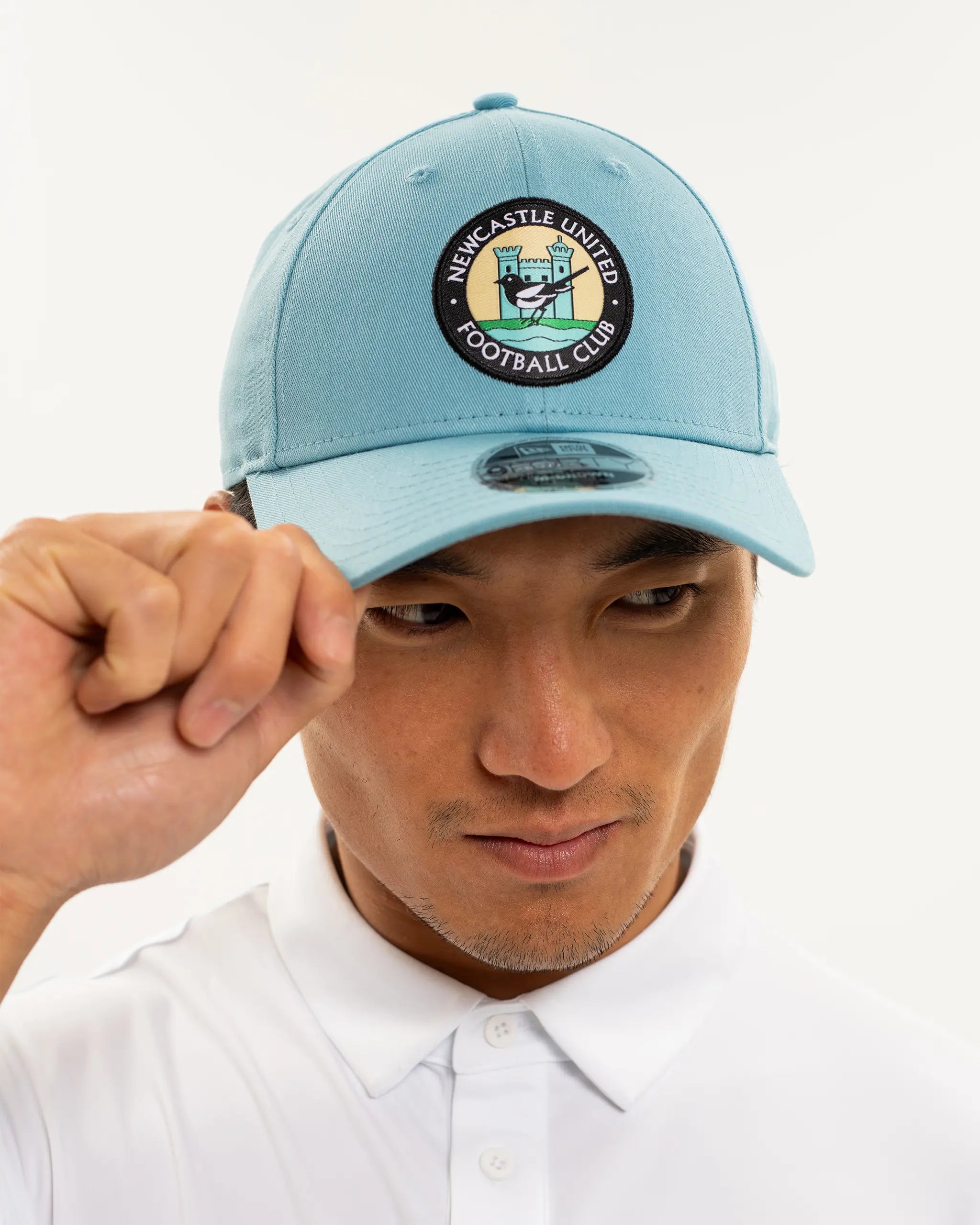 Newcastle United New Era Magpie Retro Crest Blue 9FORTY Cap