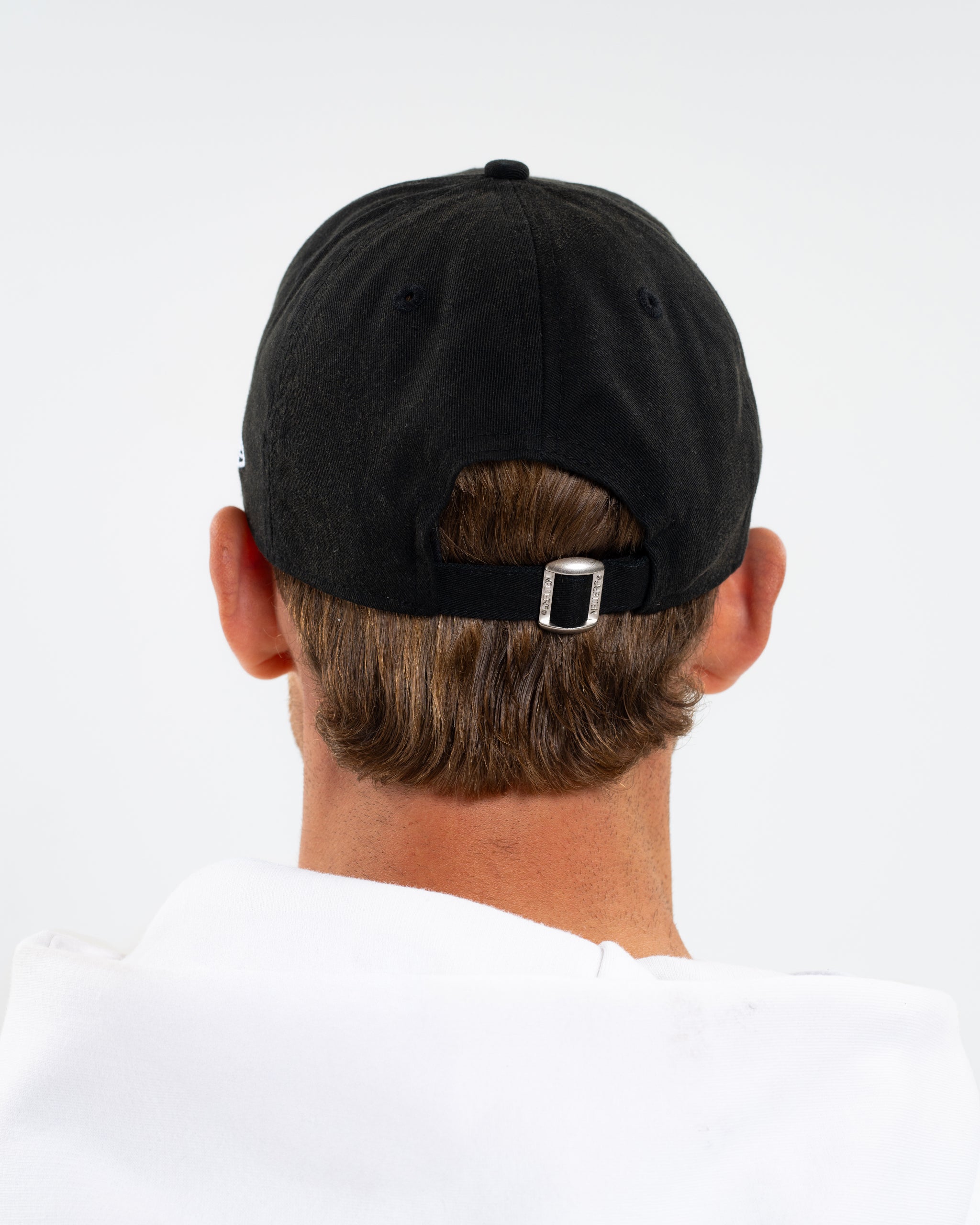 Newcastle United New Era Black Distressed 9FORTY Adjustable Cap