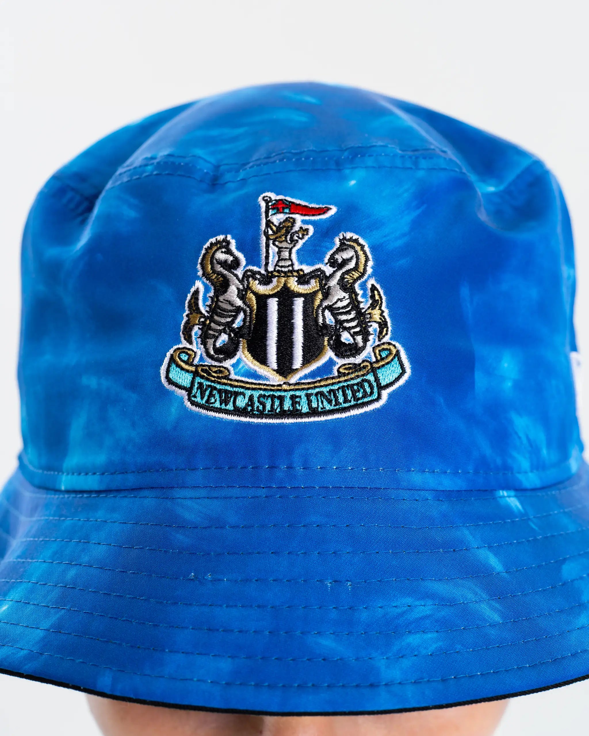 Newcastle United New Era 1993-97 Away Shirt Blue Bucket Hat