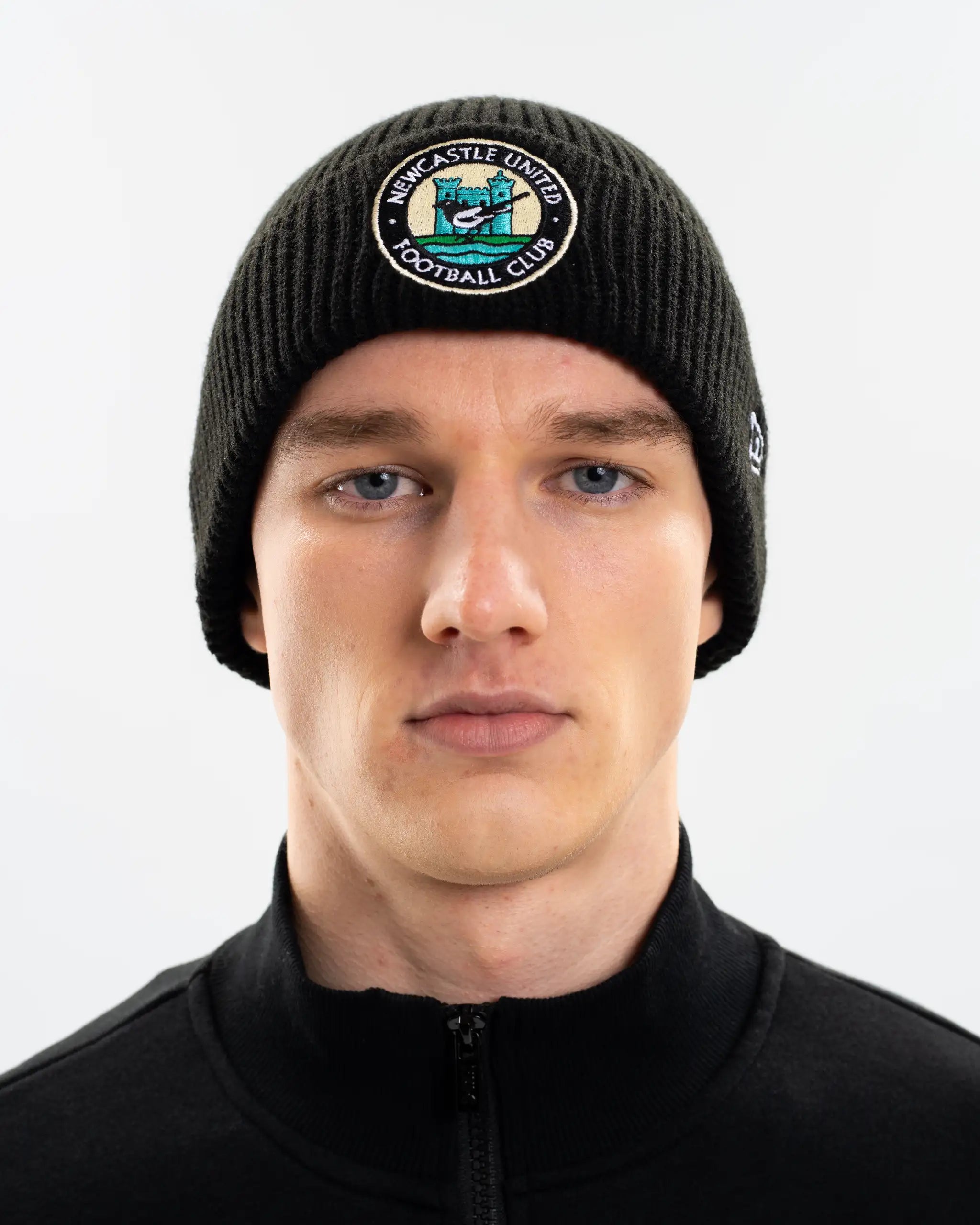 Newcastle United New Era Magpie Retro Crest Black Beanie