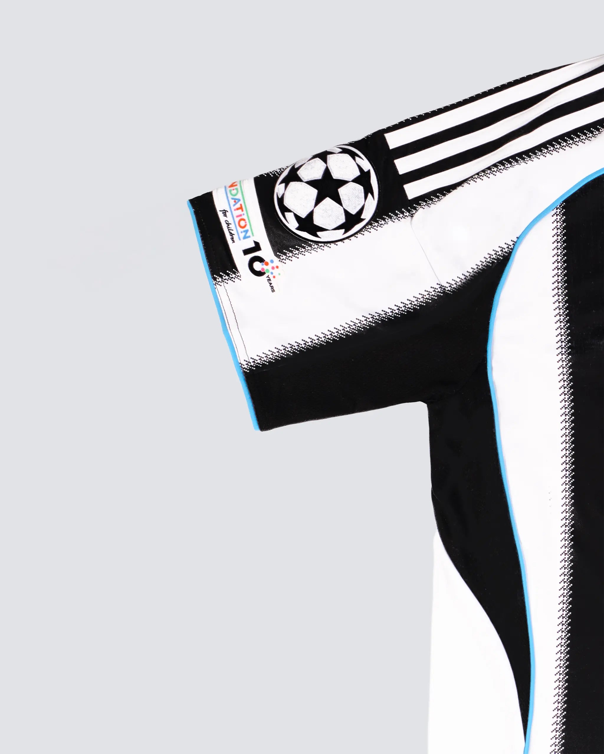 Newcastle United WOLTEMADE 25/26 Boxed Home Signed Shirt