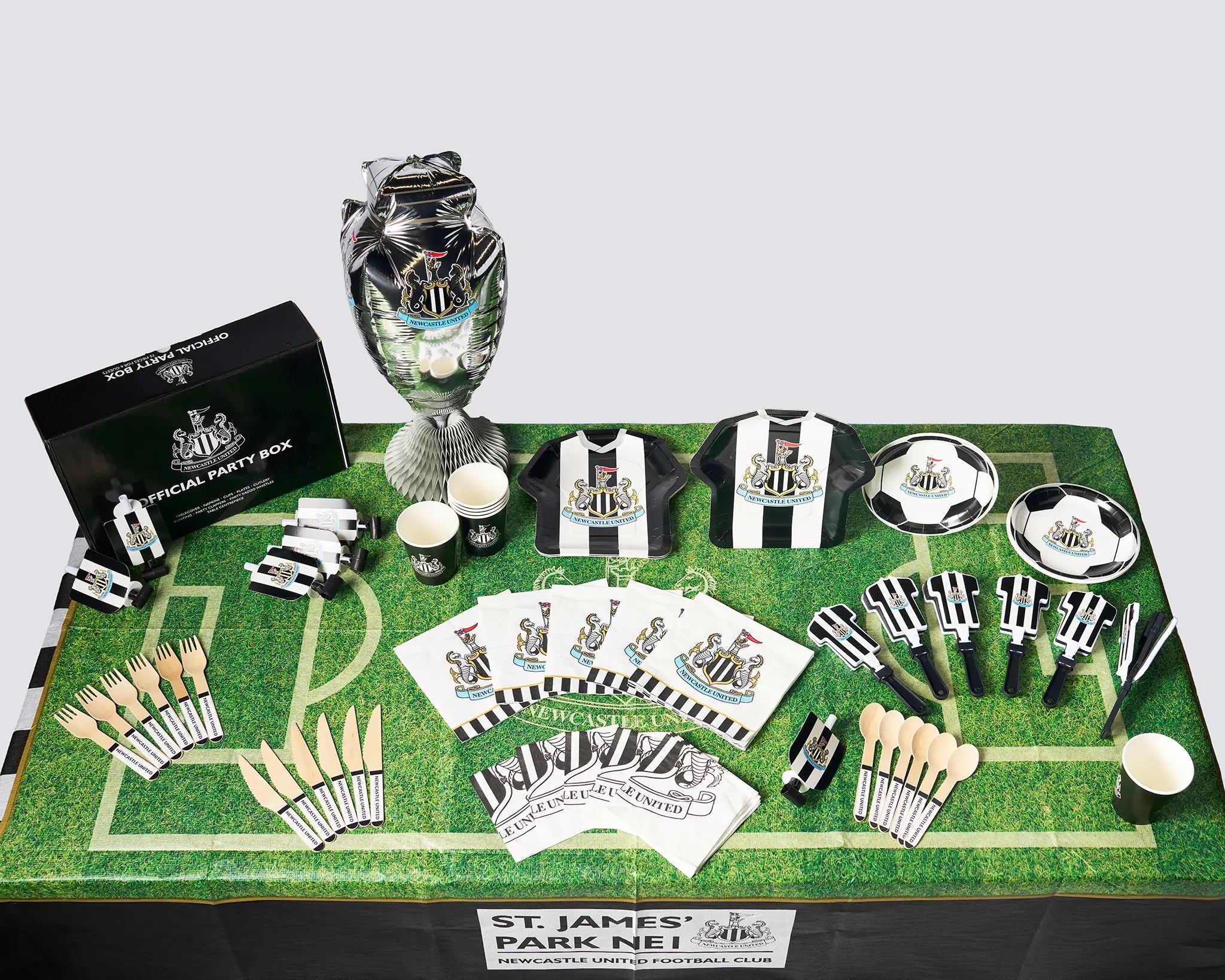 Newcastle United Kids' 75pc Party Box