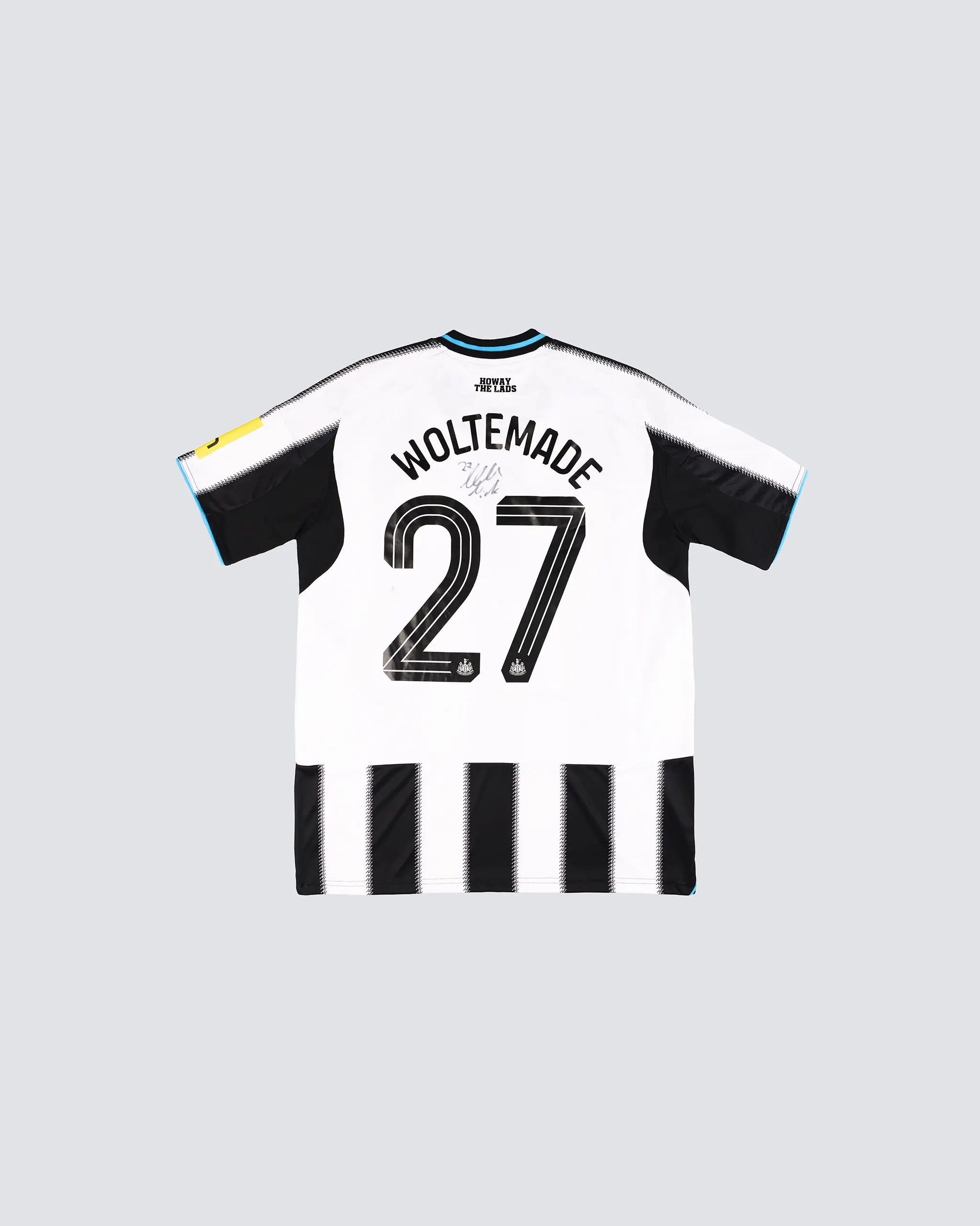 Newcastle United WOLTEMADE 25/26 Boxed Home Signed Shirt