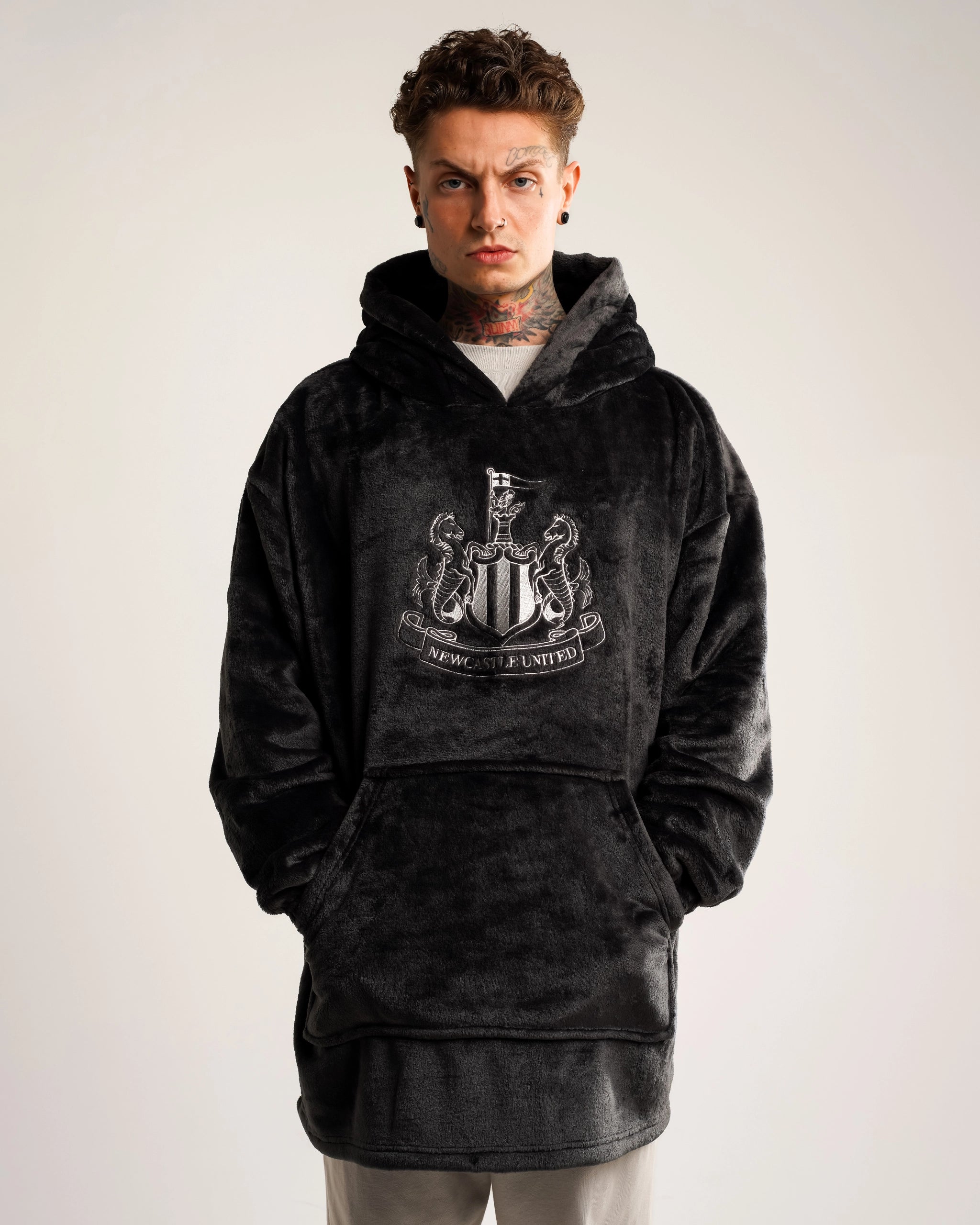 Newcastle United Adult's Oversized Lounge Hoodie