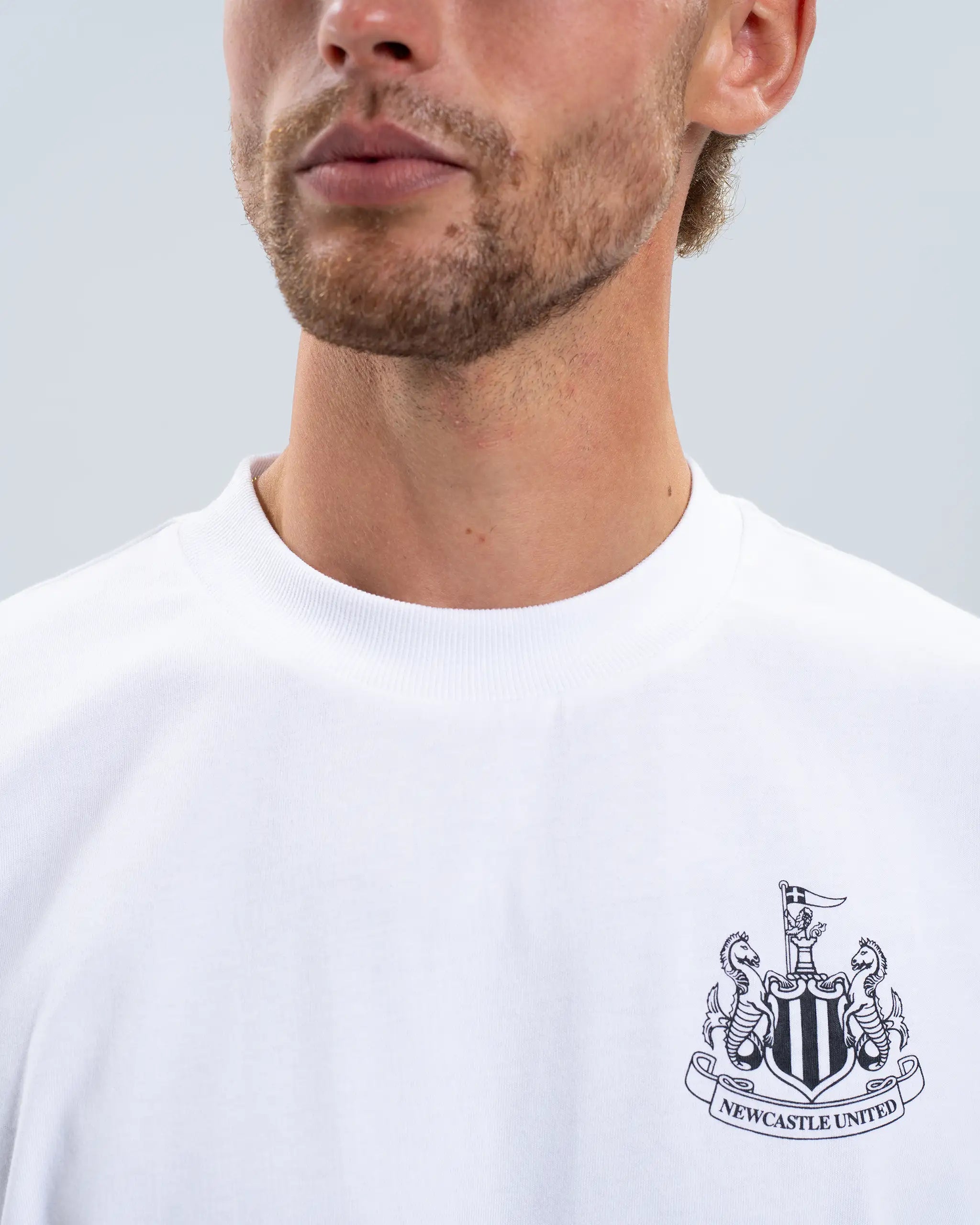 Newcastle United Men's Black and White Cuffed Pyjama Set
