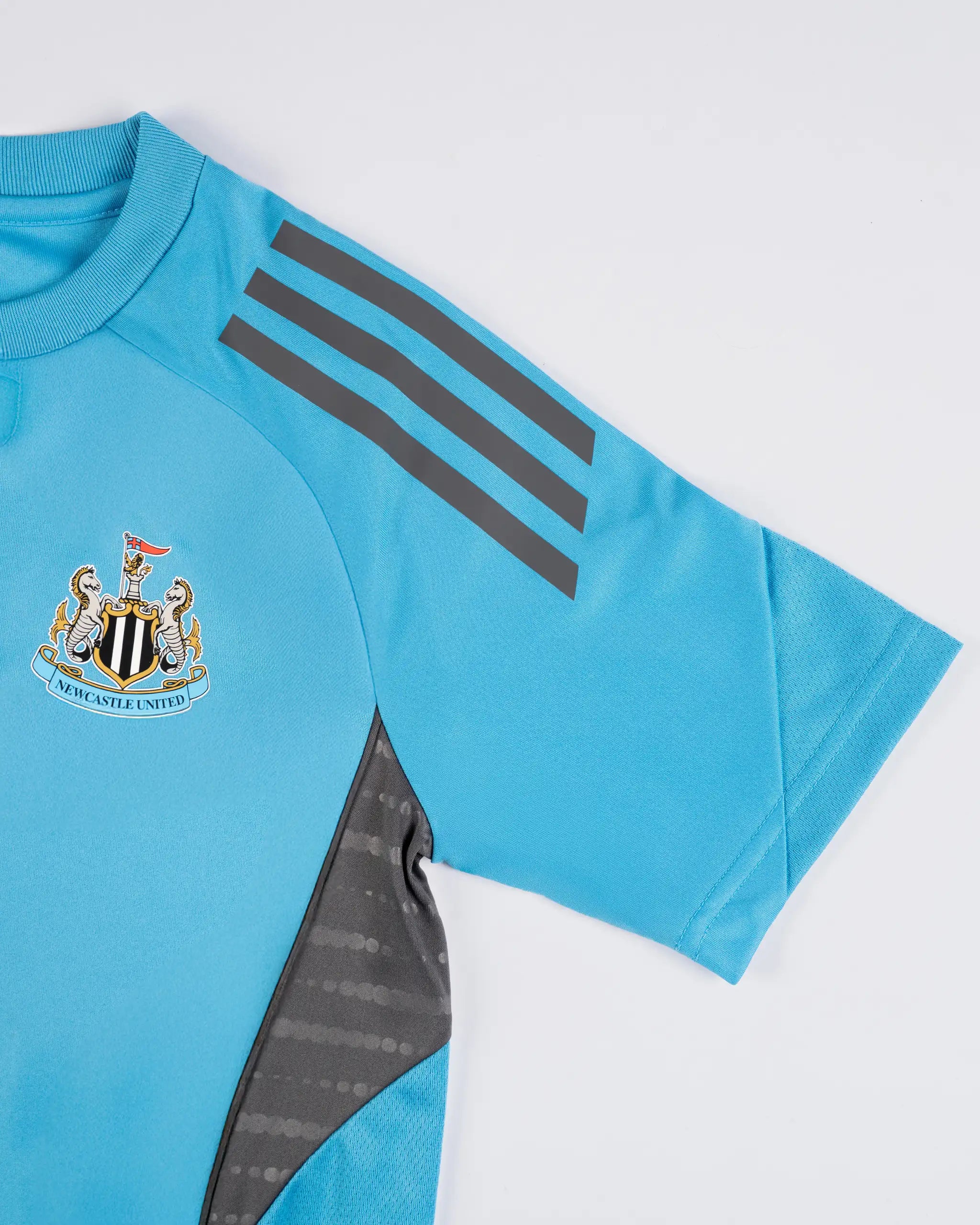 Newcastle United adidas 25/26 Players Range Kids' Blue Shirt