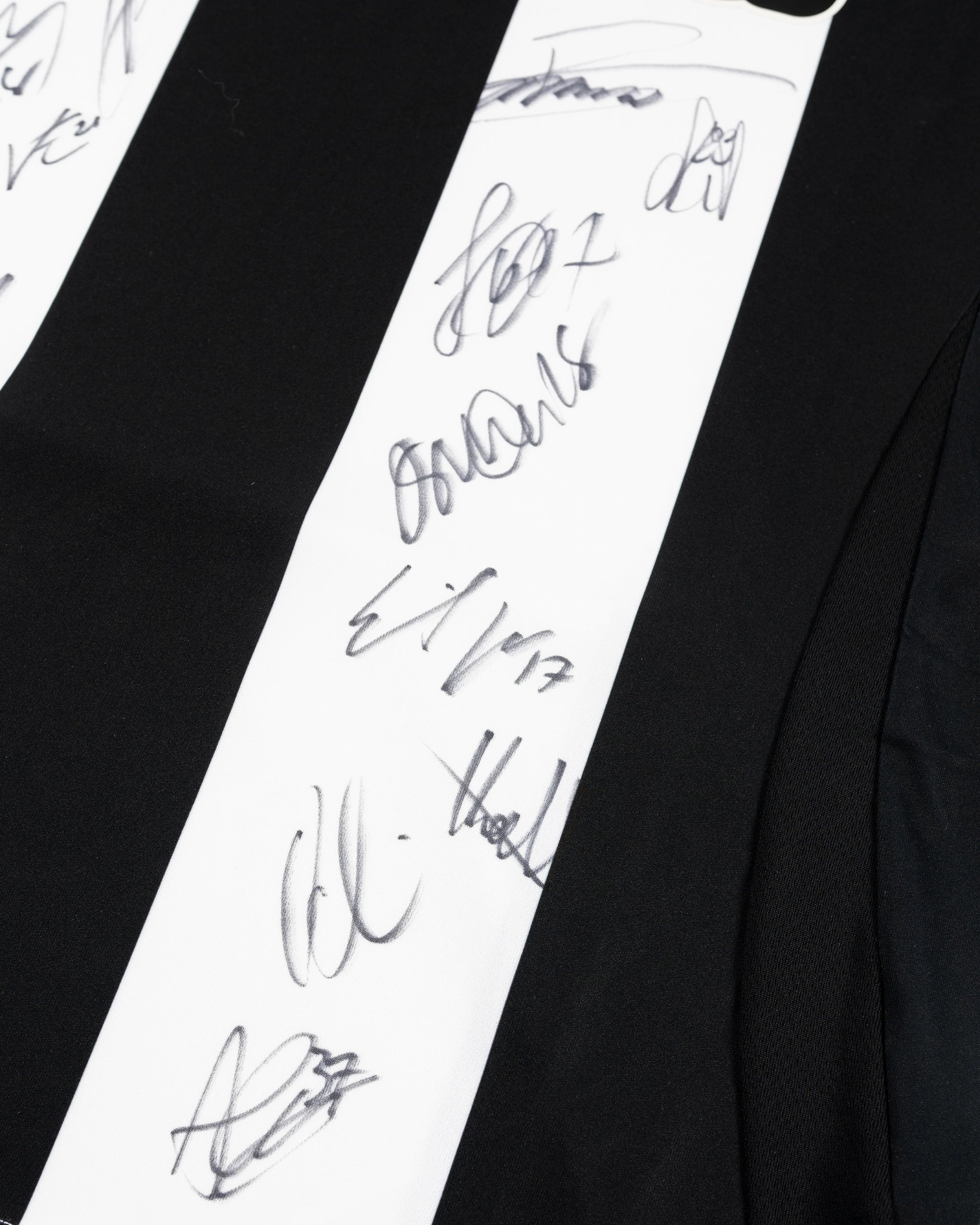 Newcastle United 24/25 Boxed Home Signed Shirt - Full Squad