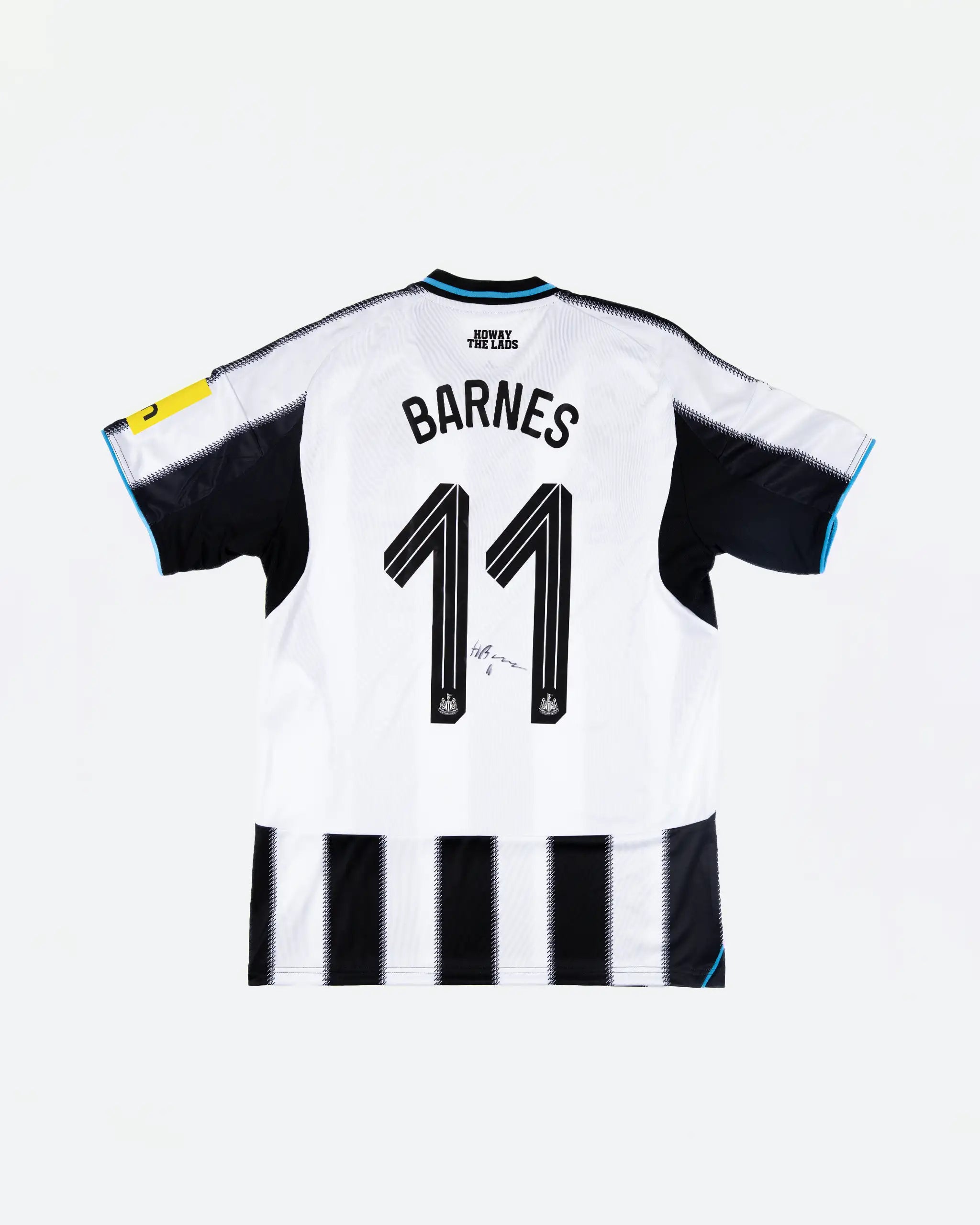 Newcastle United BARNES 25/26 Boxed Home Signed Shirt