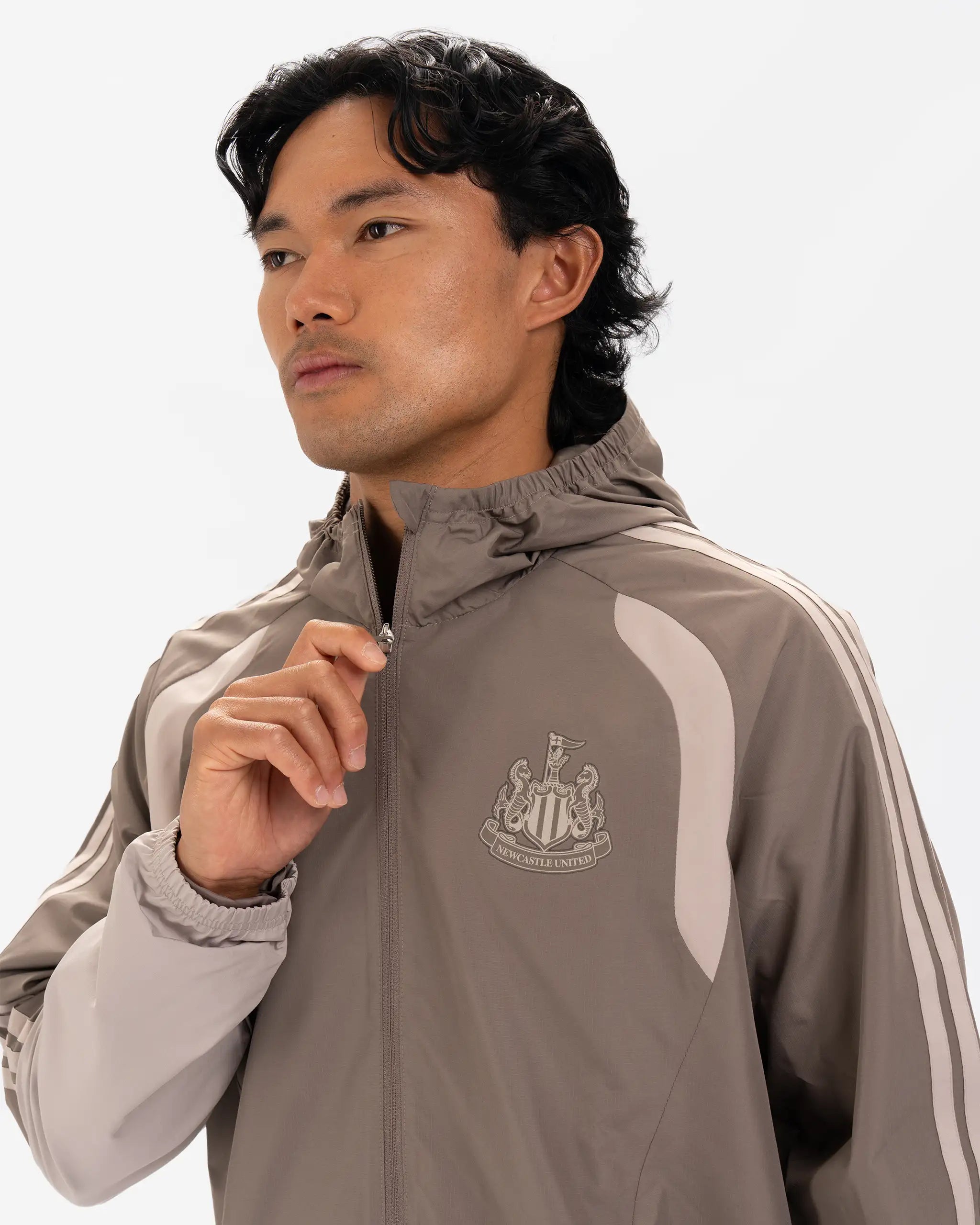 Newcastle United adidas 26/27 Coach's Range Beige All Weather Jacket