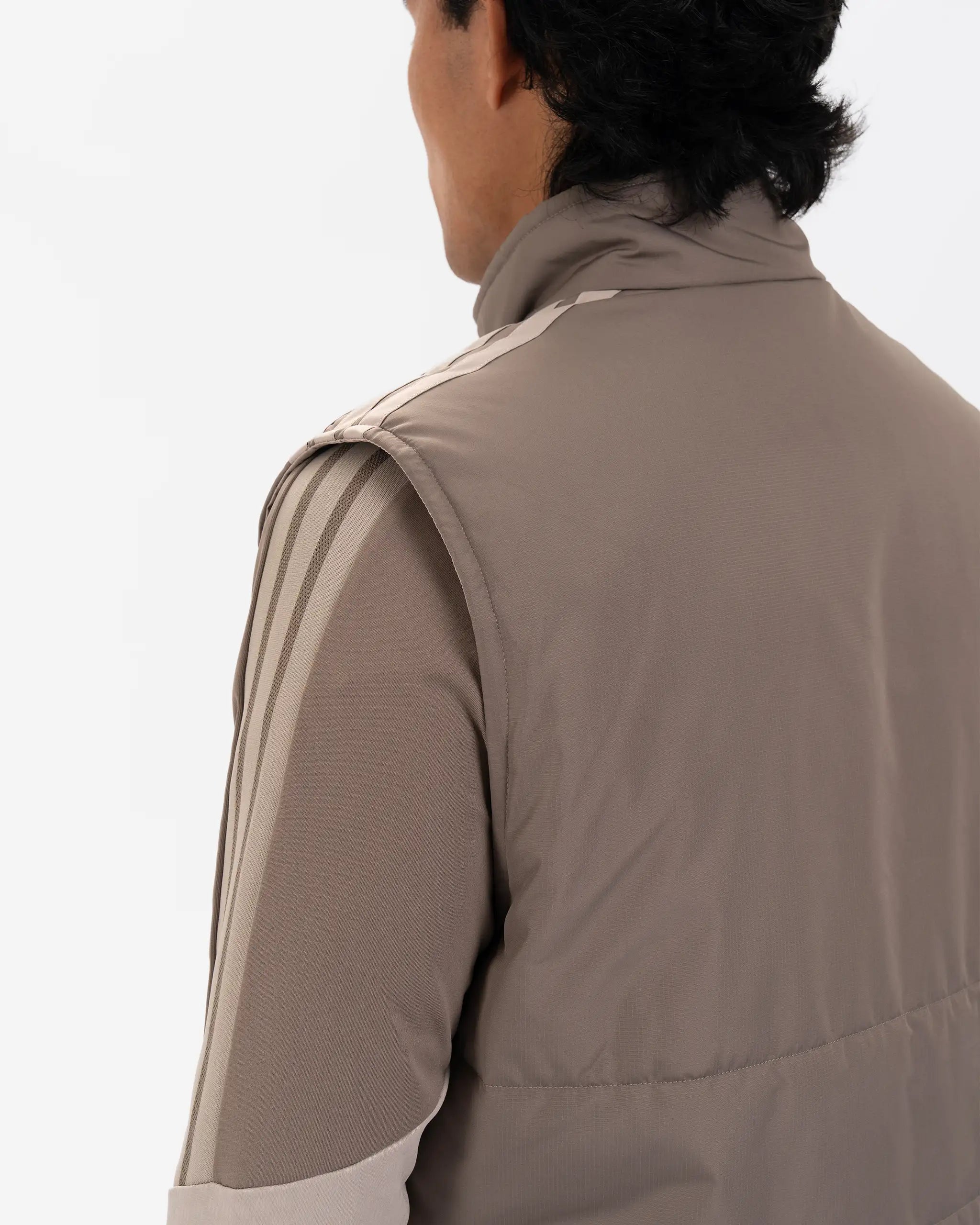 Newcastle United adidas 26/27 Coach's Range Reversible Beige Gilet