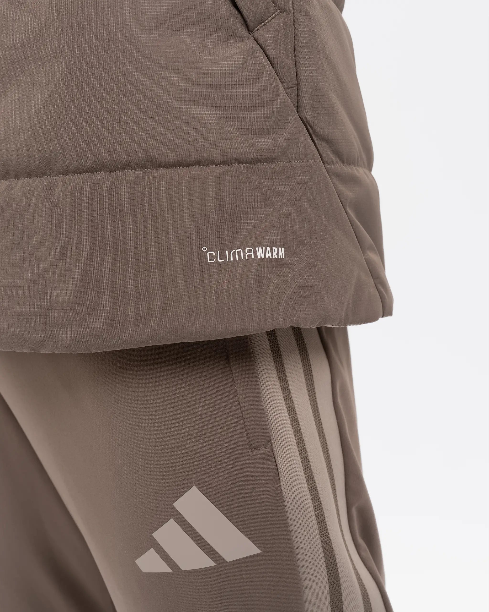 Newcastle United adidas 26/27 Coach's Range Reversible Beige Gilet