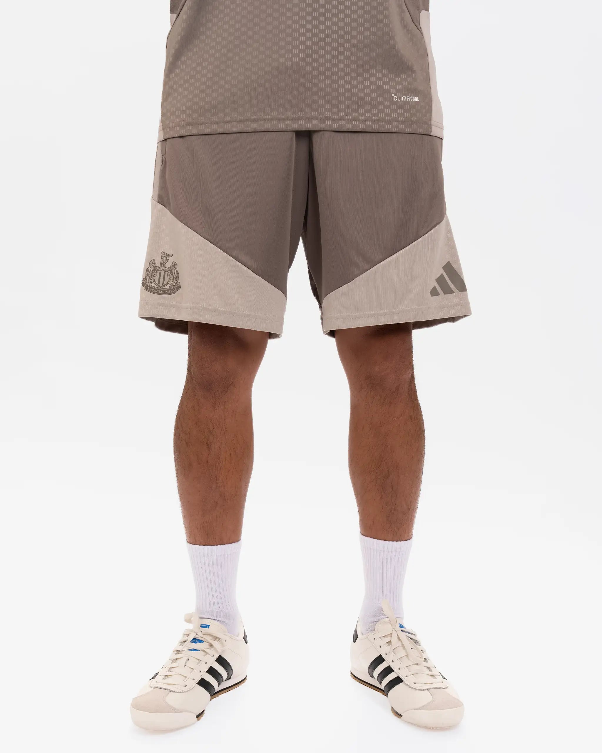 Newcastle United adidas 26/27 Coach's Range Beige Shorts