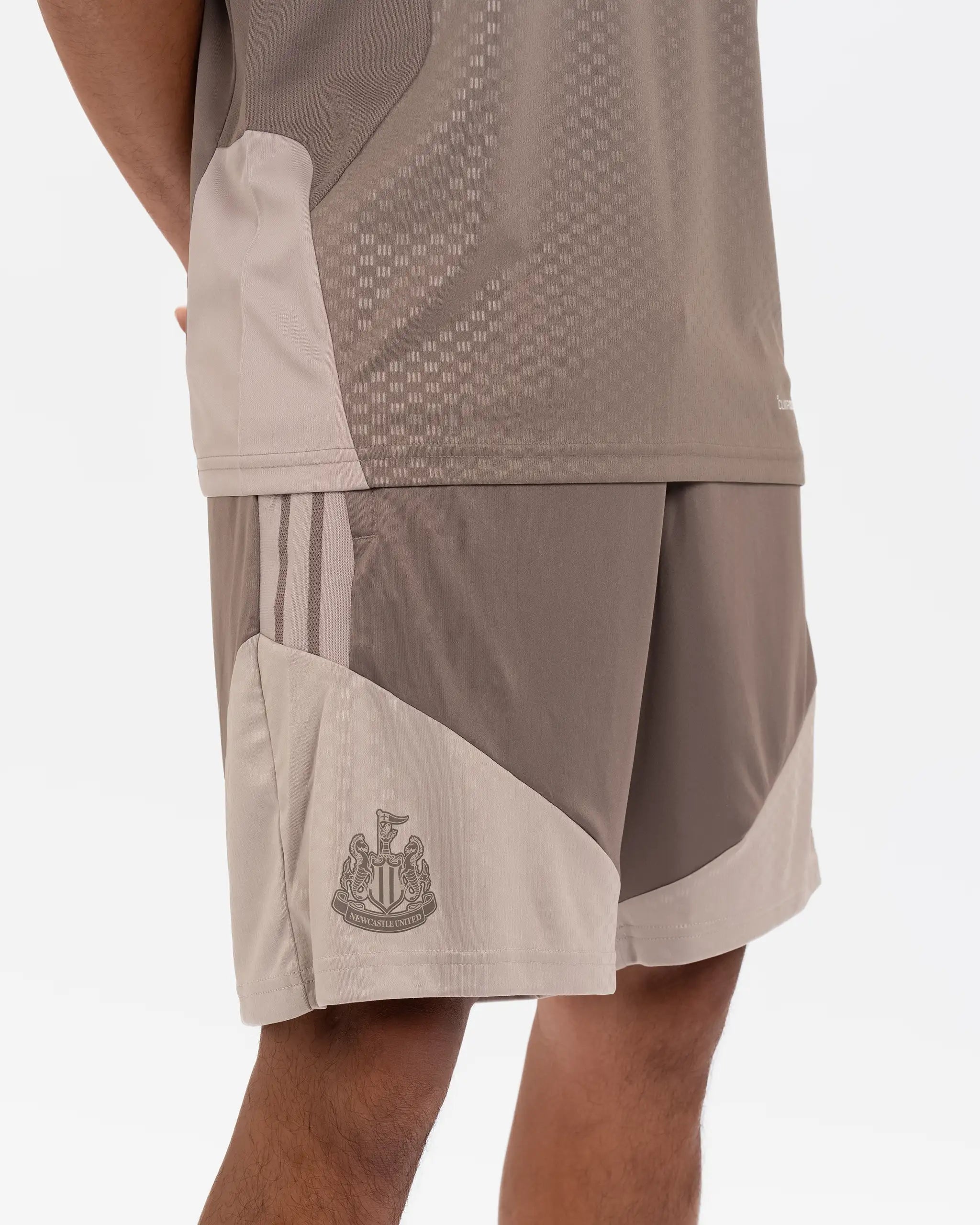 Newcastle United adidas 26/27 Coach's Range Beige Shorts