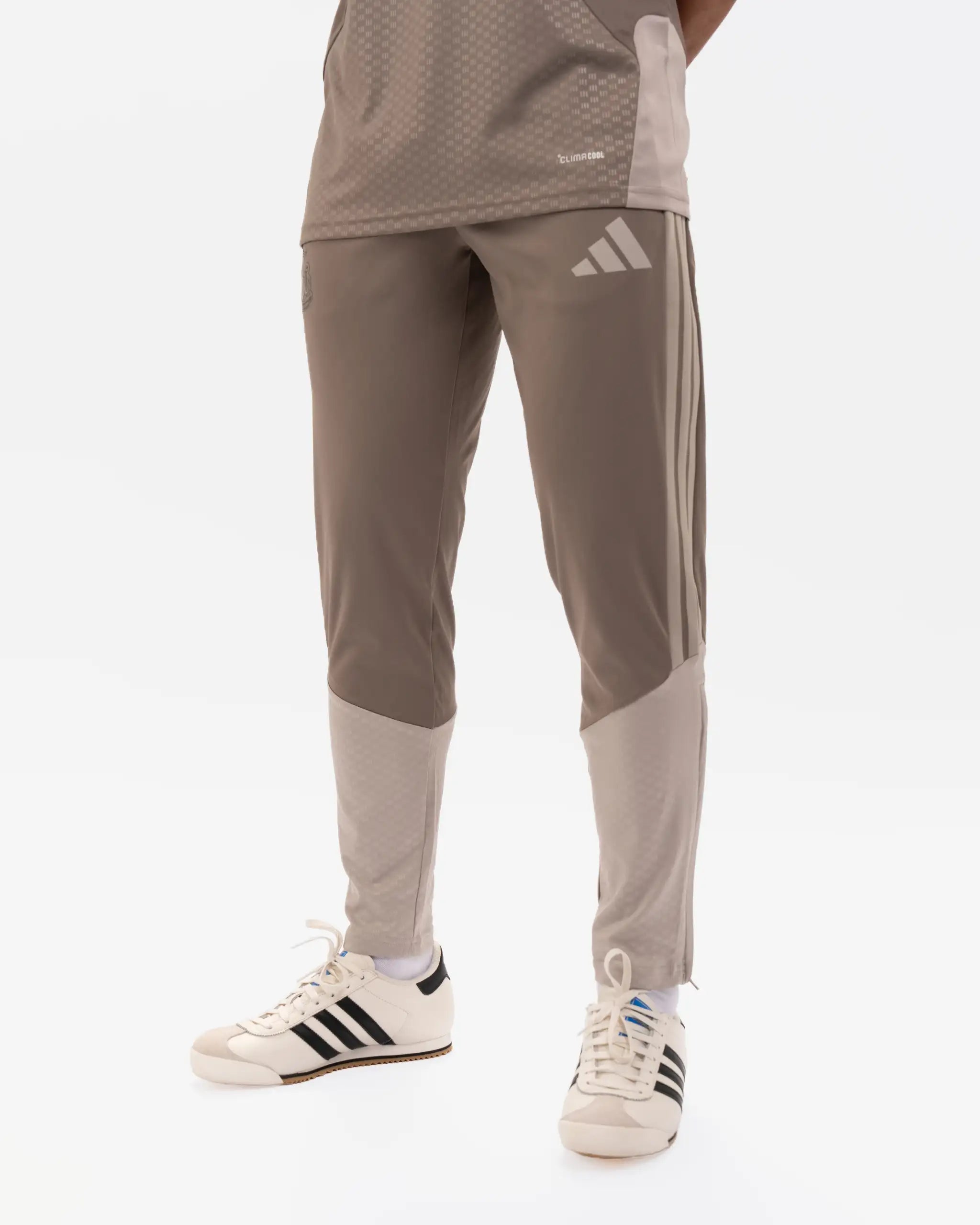 Newcastle United adidas 26/27 Coach's Range Beige Trackpants