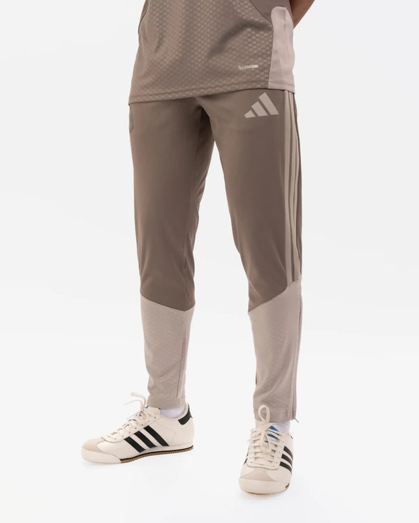 Newcastle United adidas 26/27 Coach's Range Beige Trackpants