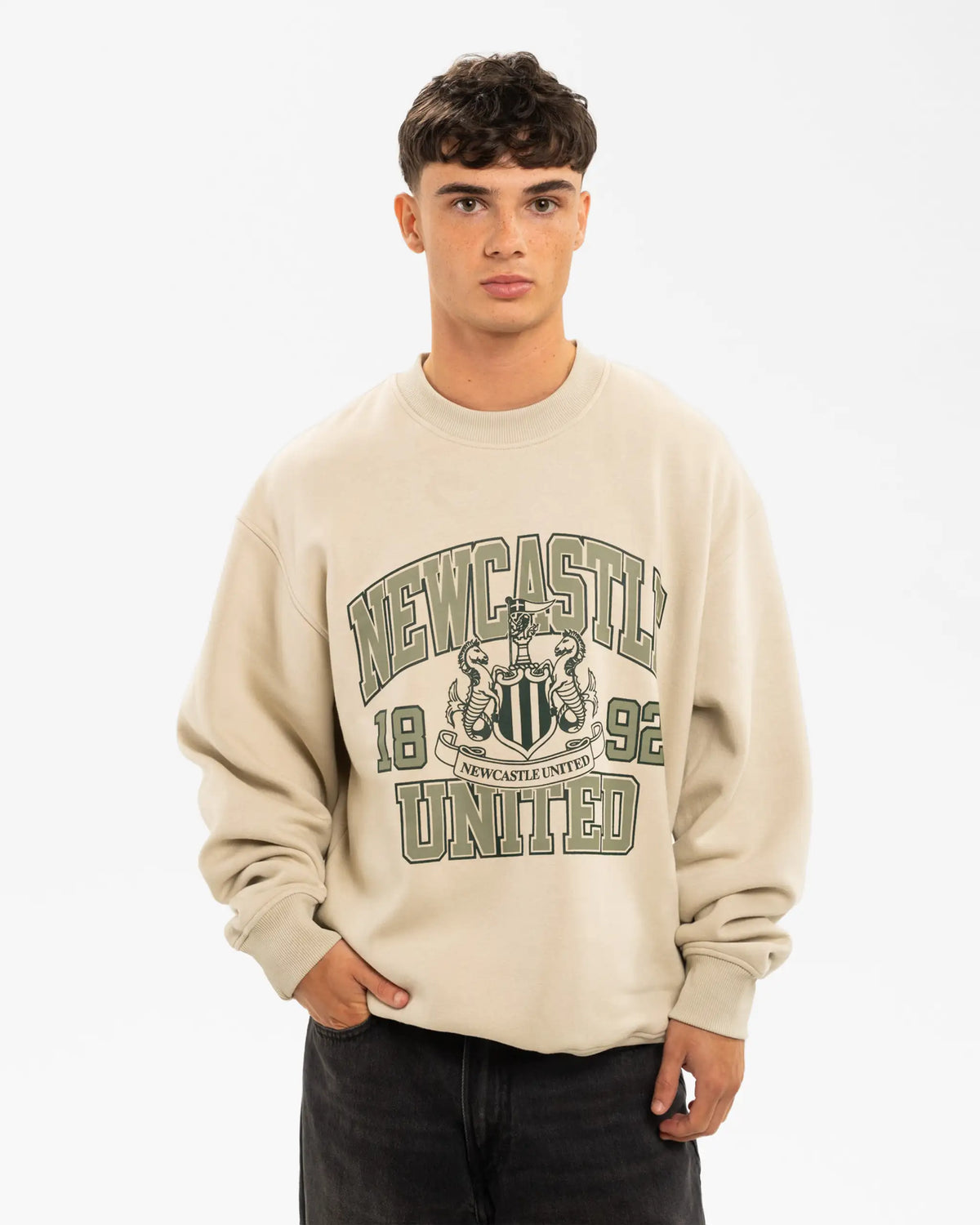 Newcastle United Men's Sand Graphic Crest Sweater