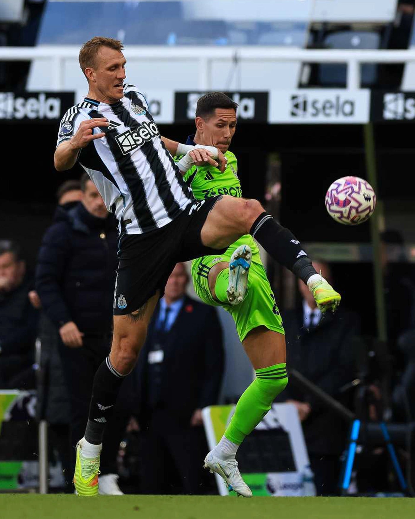 Newcastle United BURN 25/26 Match Worn Signed Shirt - Fulham (H)