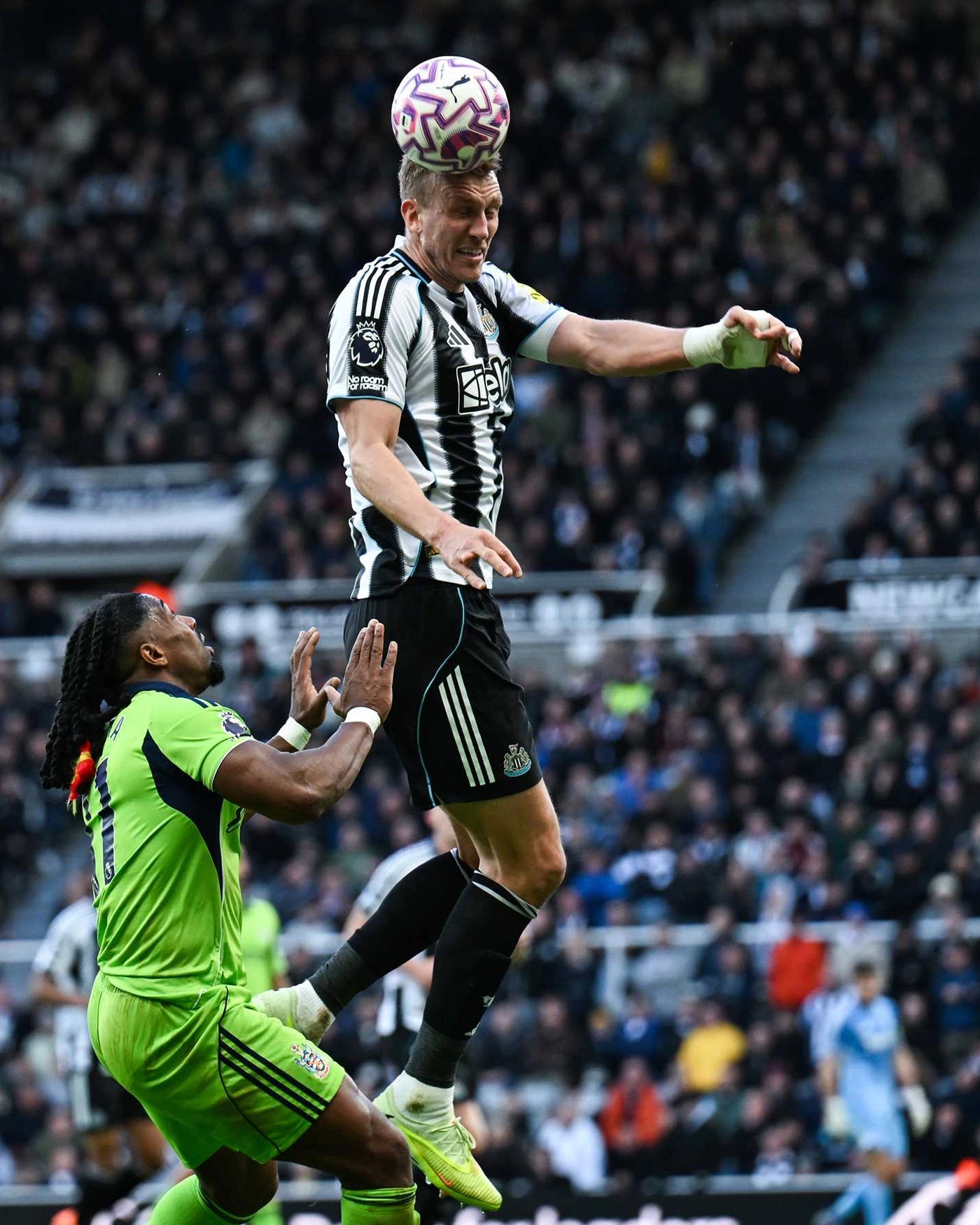 Newcastle United BURN 25/26 Match Worn Signed Shirt - Fulham (H)