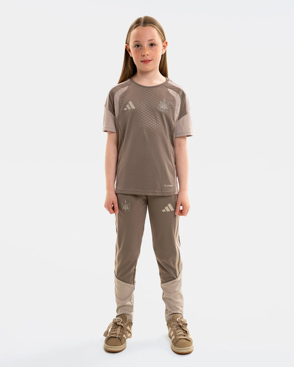 Newcastle United adidas Kids' 26/27 Coach's Range Beige Trackpants