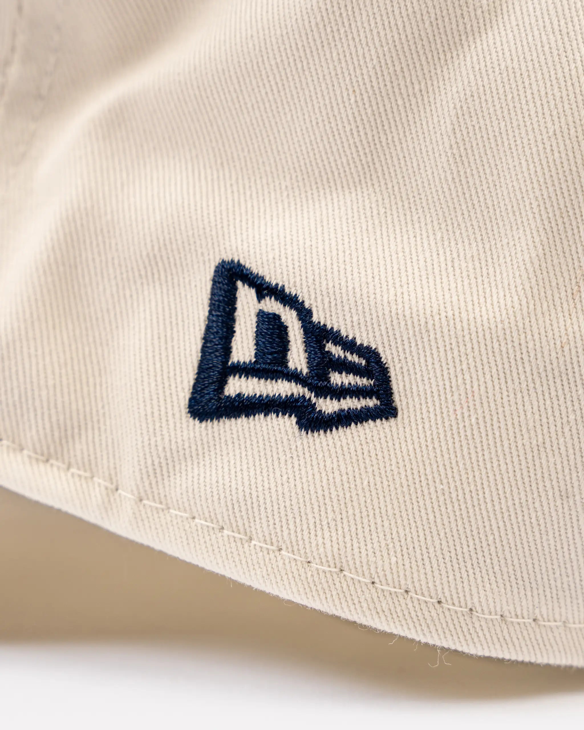 Newcastle United New Era Contrast Visor Cream 9TWENTY Adjustable Cap